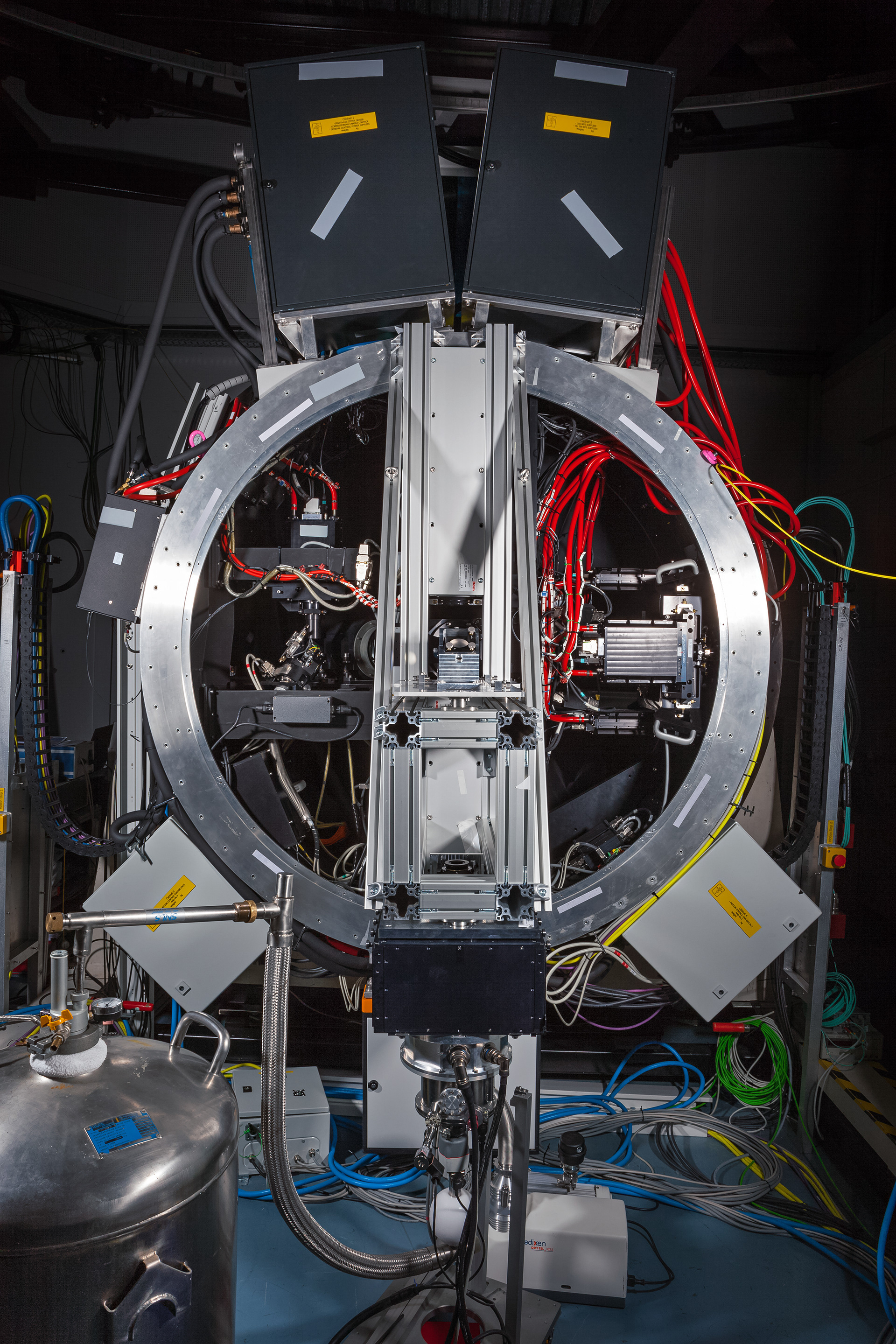 ESO'S GALACSI, now ready to ship to Chile later this year to begin its new life at the Very Large Telescope.