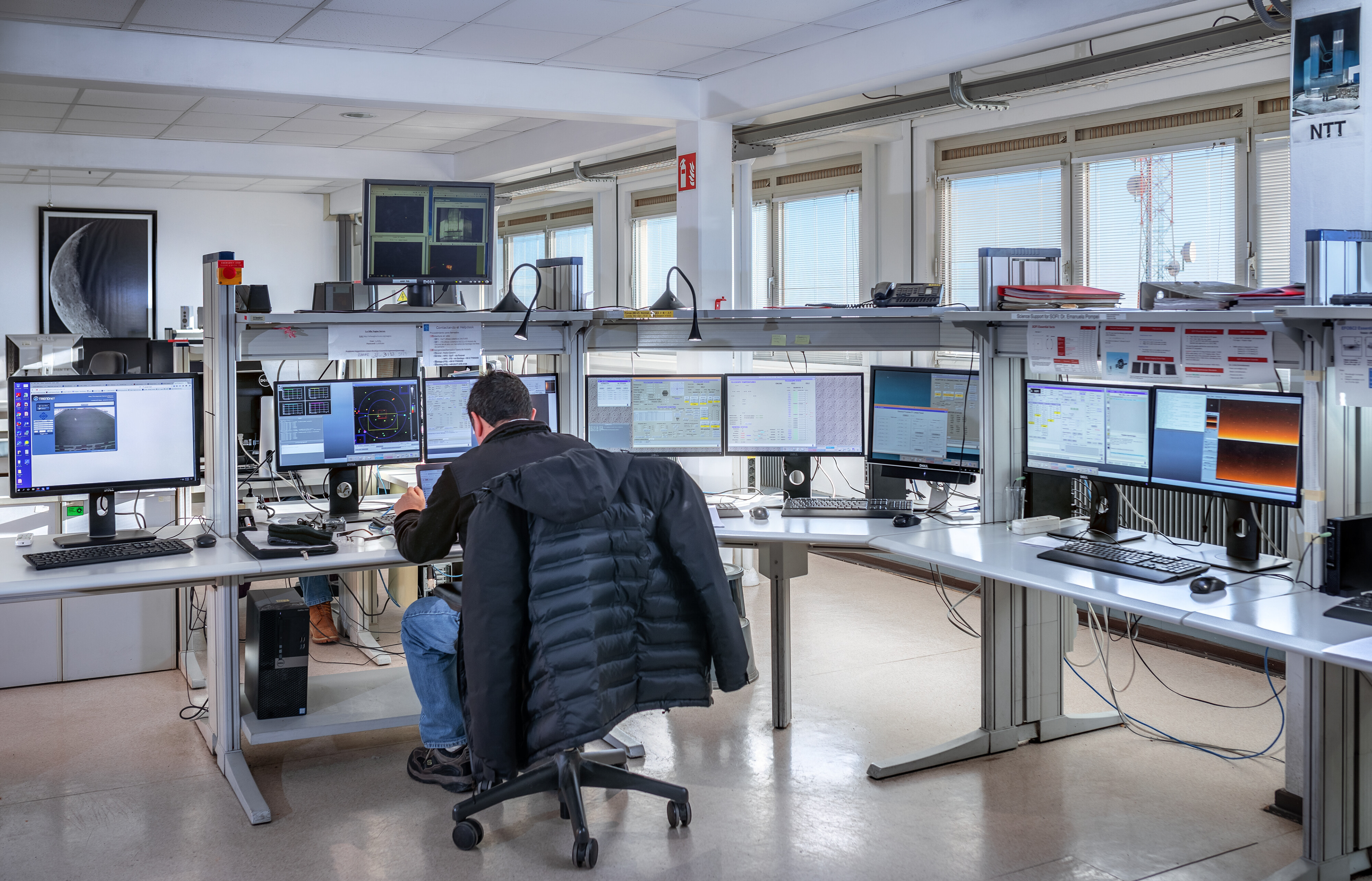 Astronomers Office: Operation desk of the New Technology Telescope (NTT) at La Silla Observatory. 