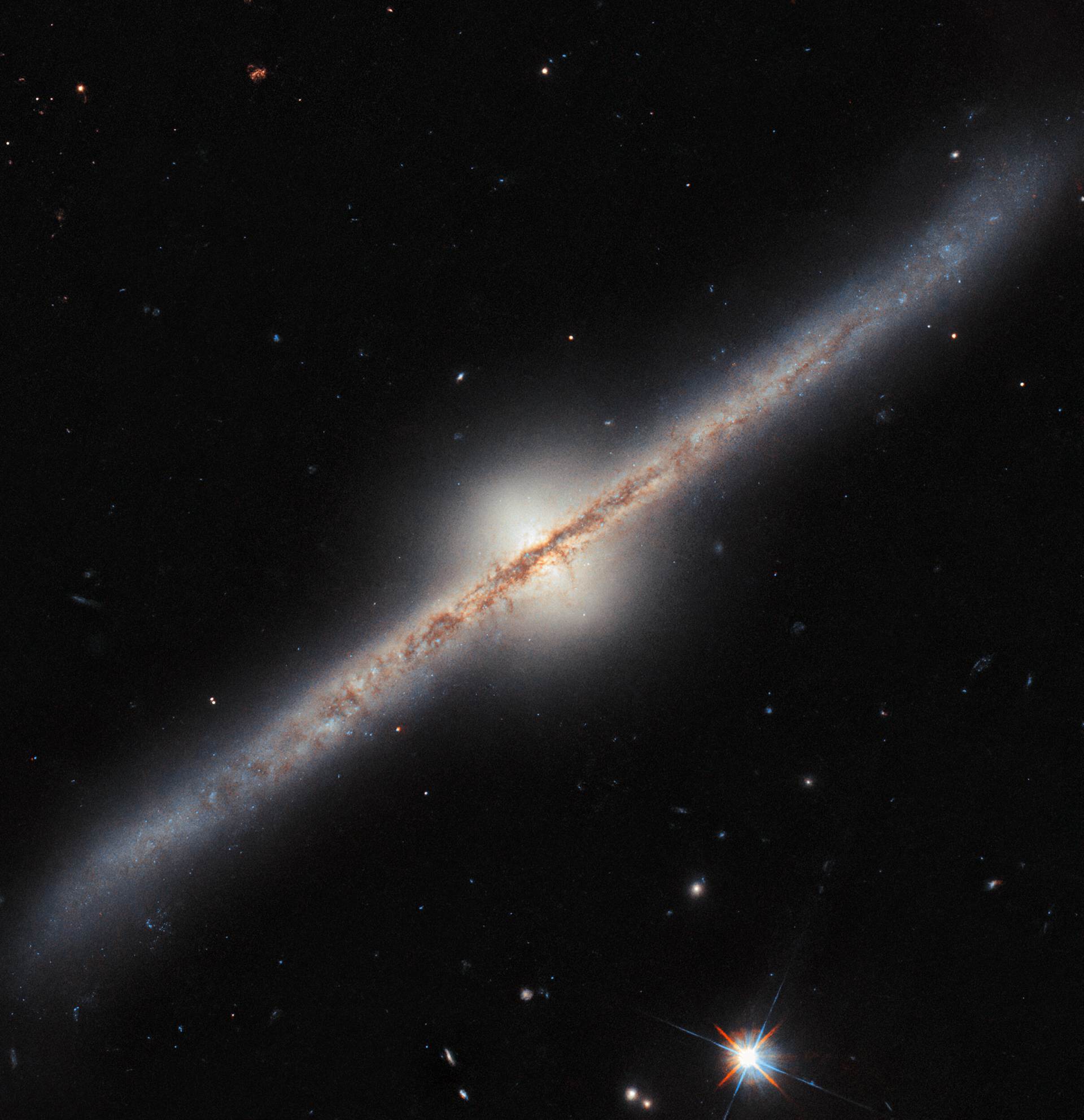 Spiral from the side - Credit: ESA/Hubble & NASA, R. Windhorst, W. Keel