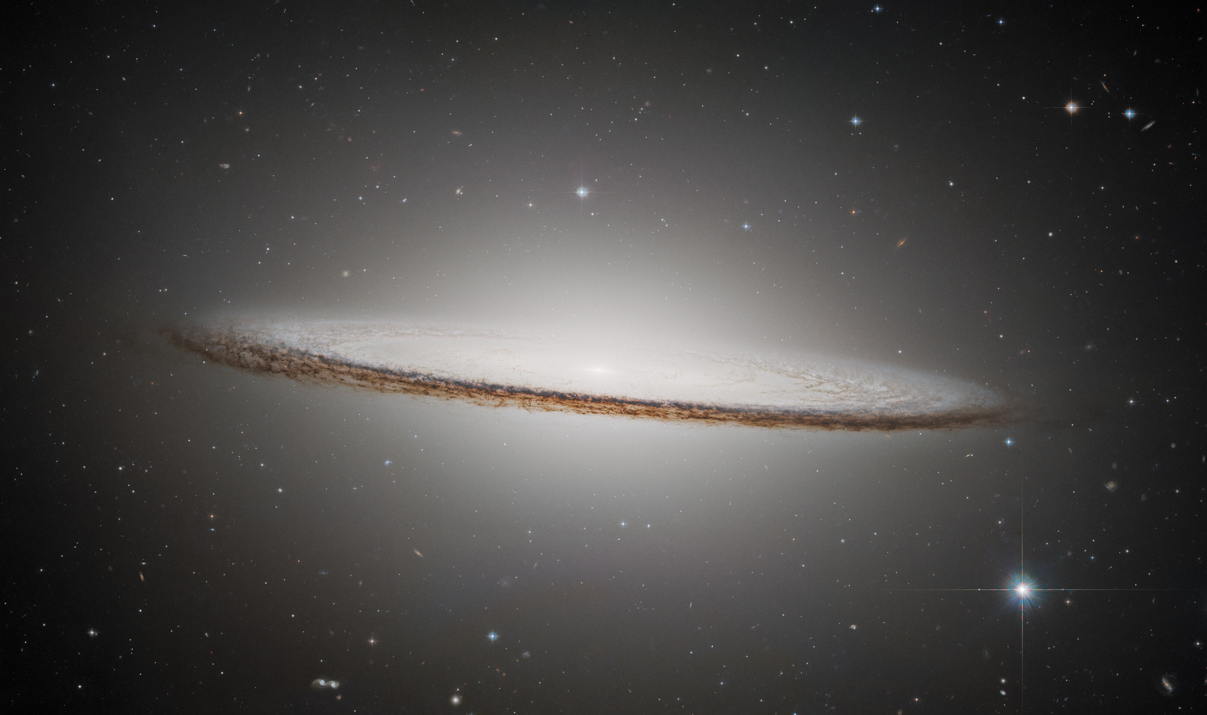 Sombrero Galaxy (Hubble35 version) - Credit: ESA/Hubble & NASA, K. Noll