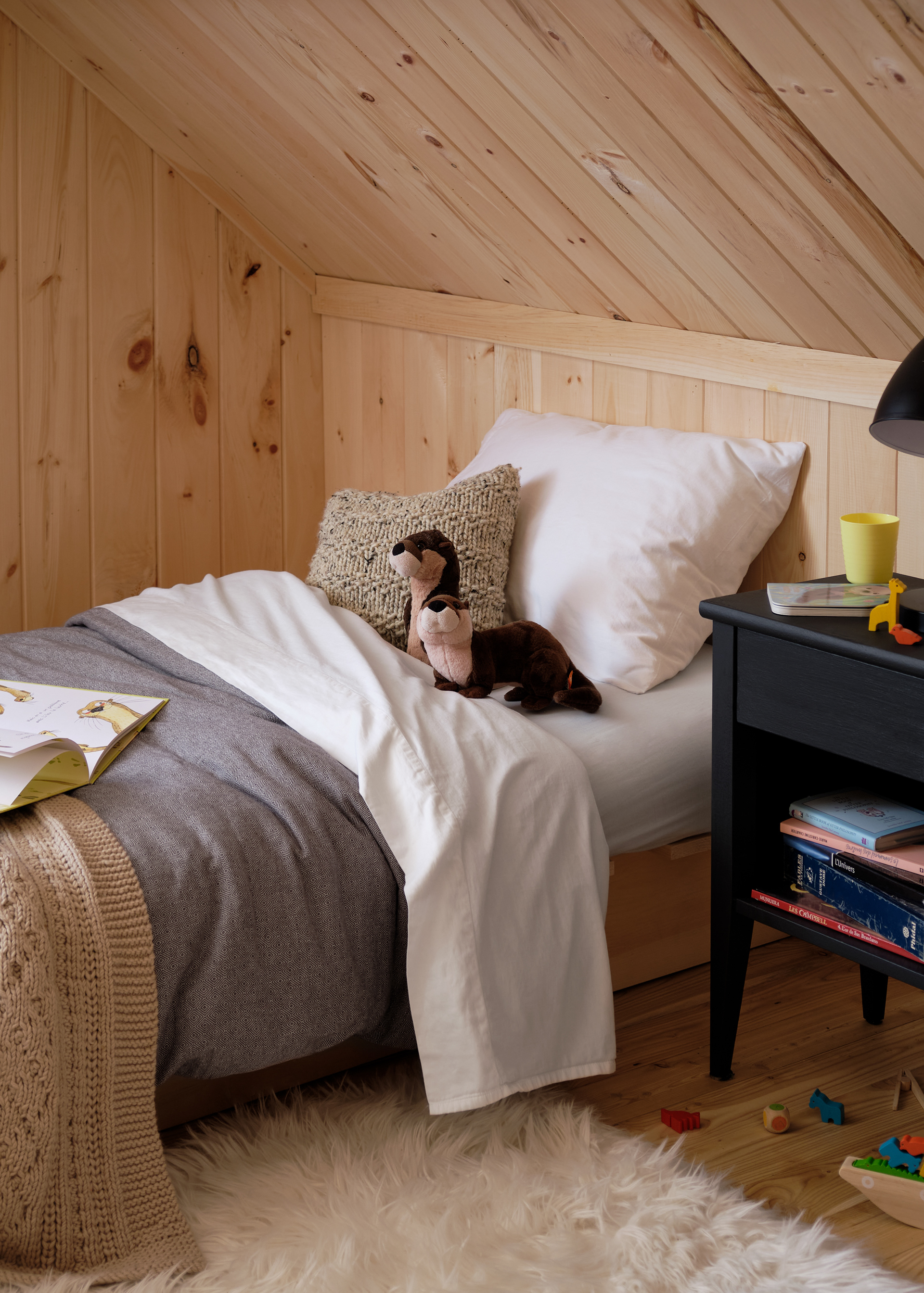 La mezzanine convertie en chambre pour les enfants