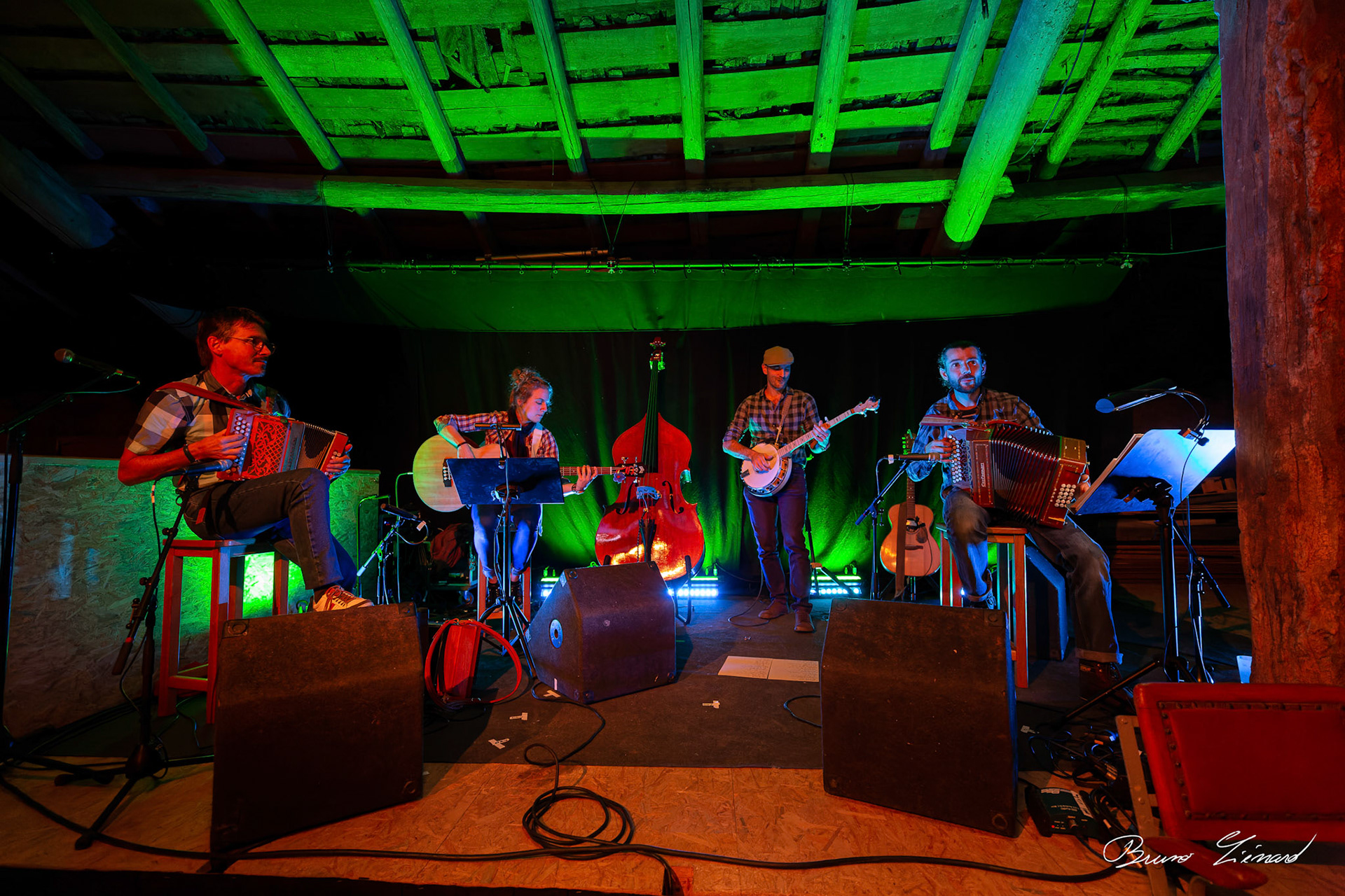 Trio MJC - Les écorcés vifs