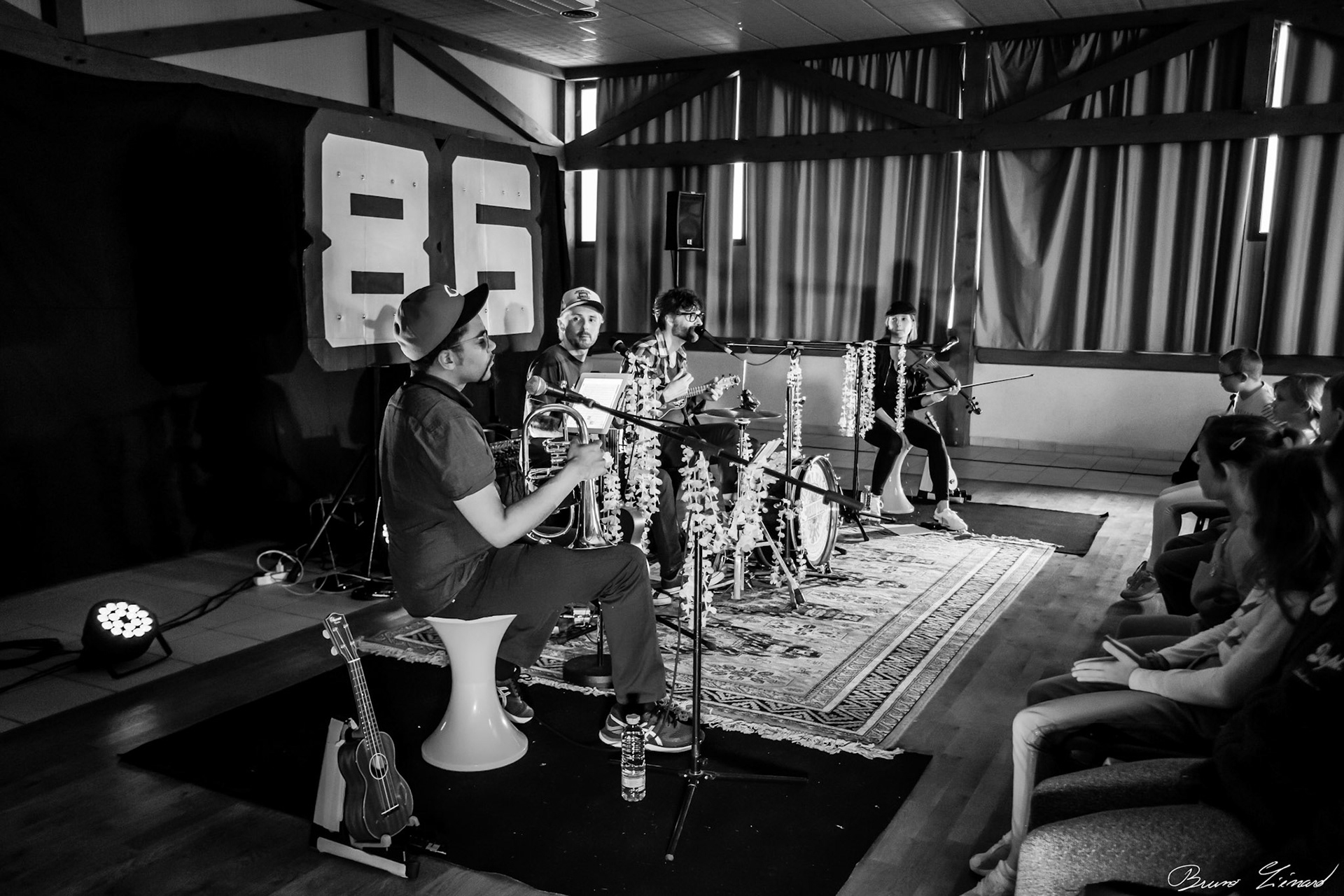 Ukulélé Machin Truc Orchestra