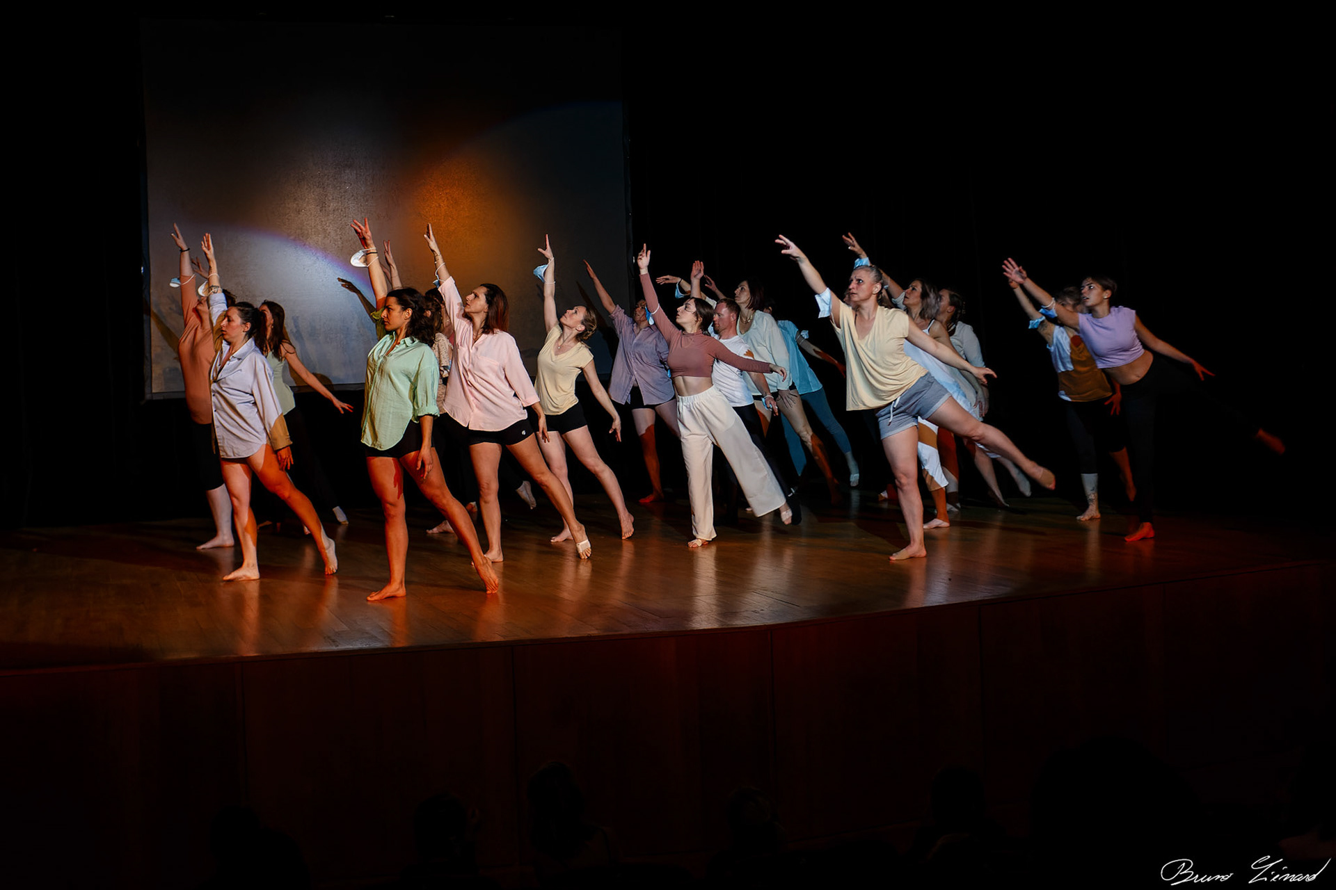 Répétitions Danse Moderne Academy