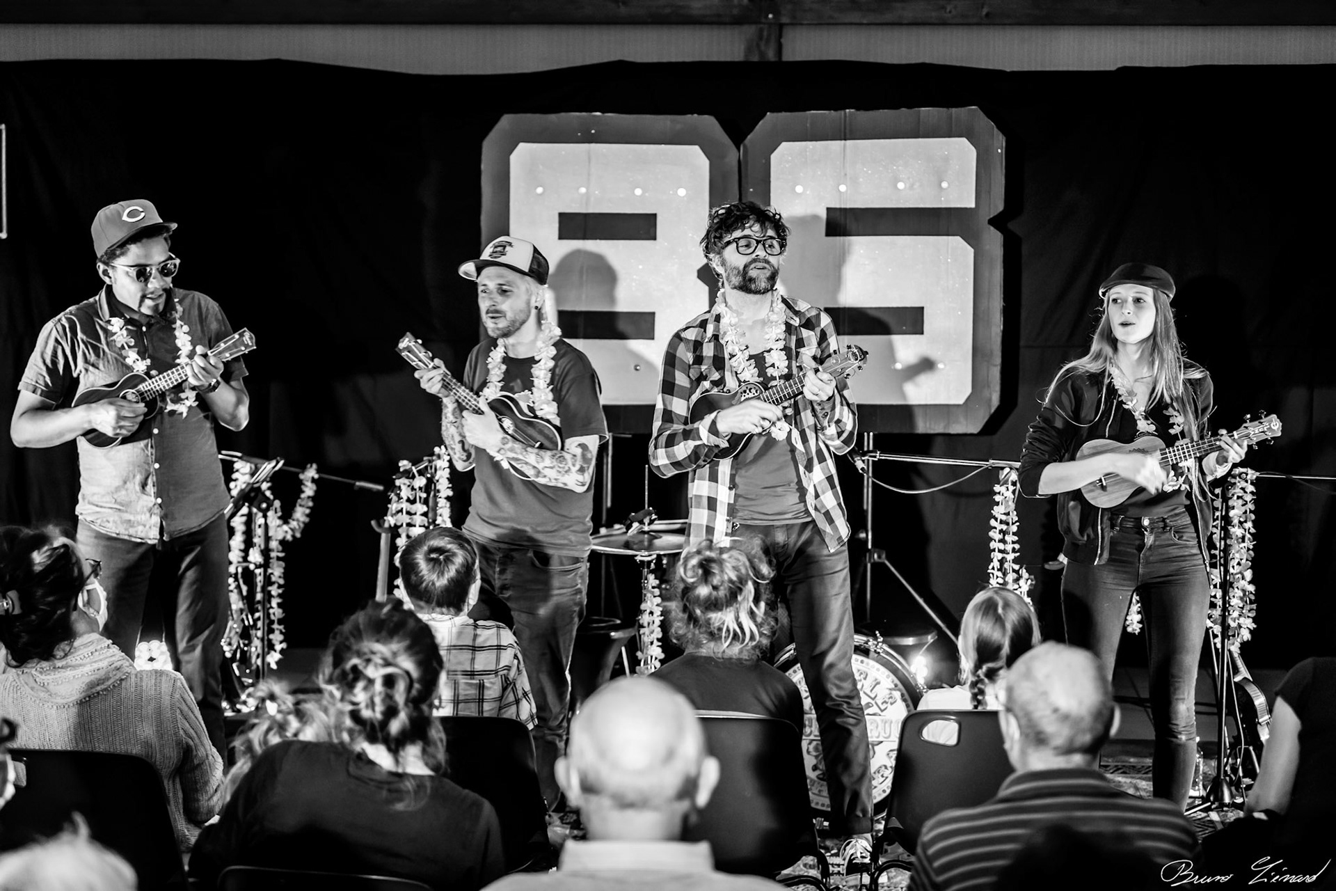 Ukulélé Machin Truc Orchestra