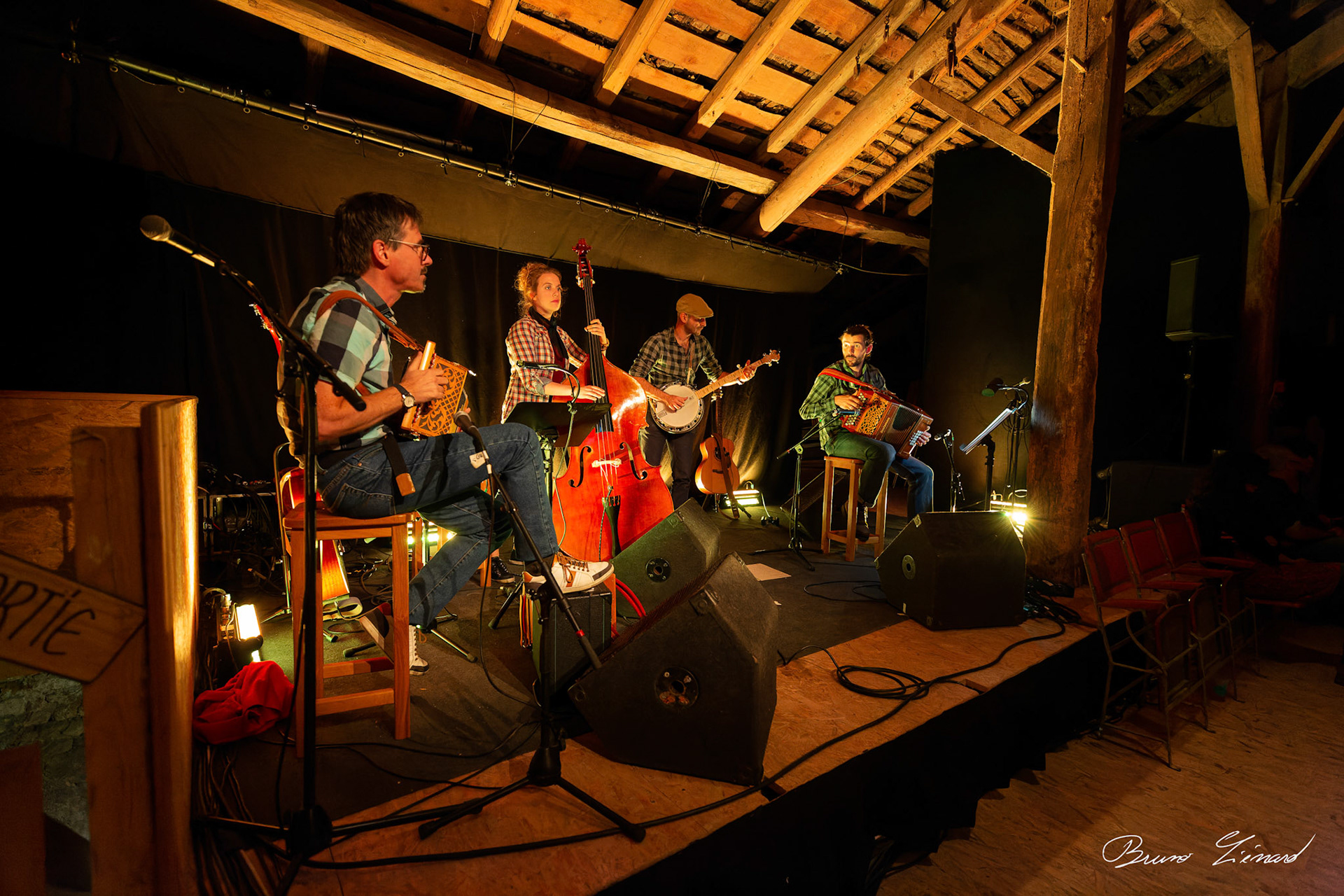 Trio MJC - Les écorcés vifs