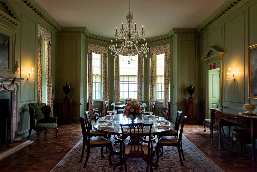 The luxurious dinning room