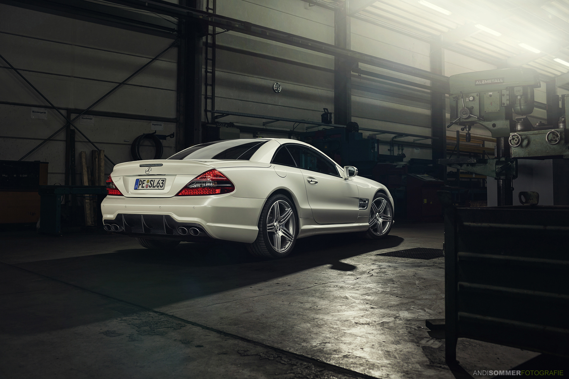 Mercedes-Benz SL 63 AMG (R-230)