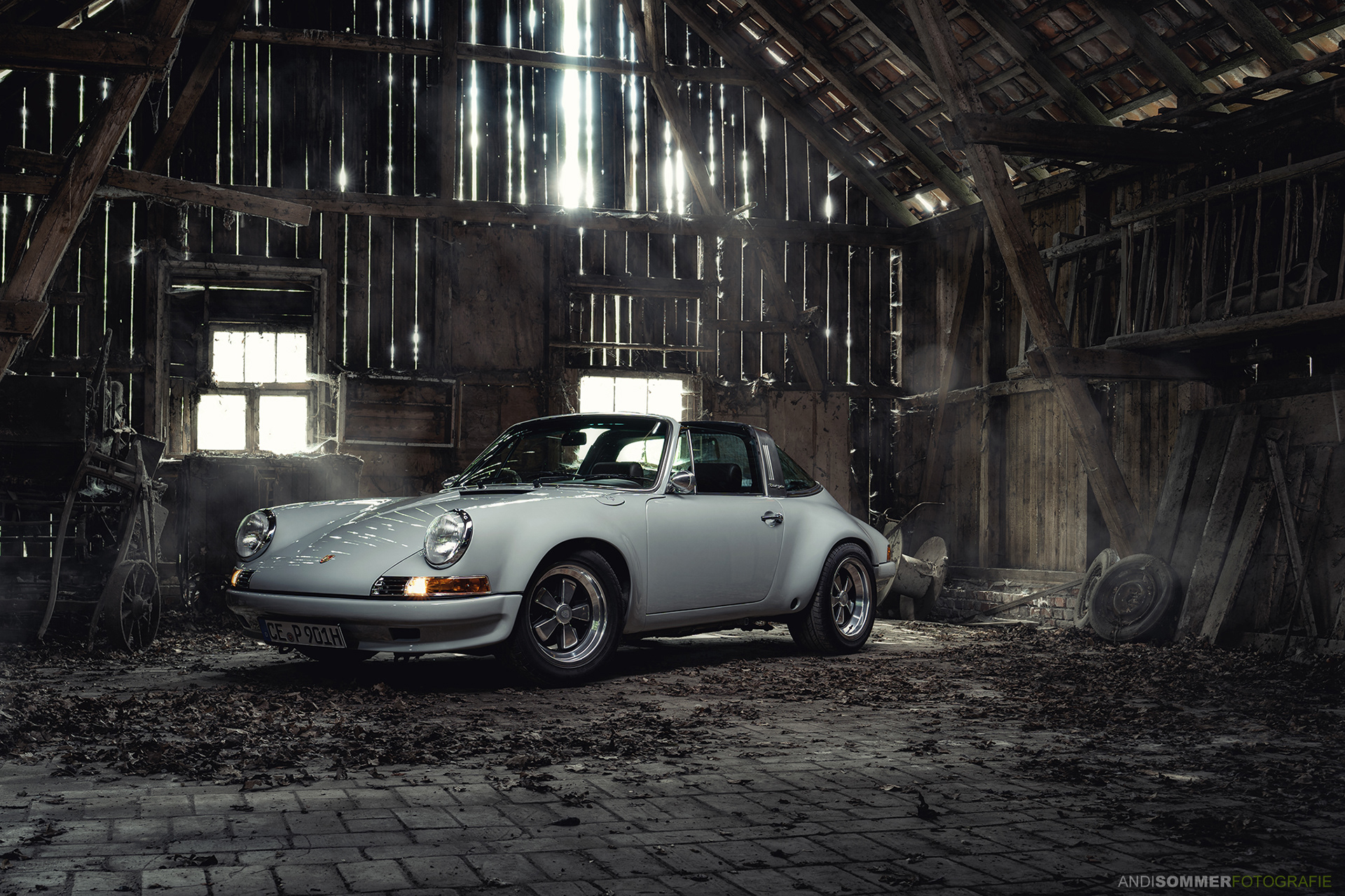 Porsche 911 Carrera 3.2 Targa (F-Modell) Backdate​​​​​​​