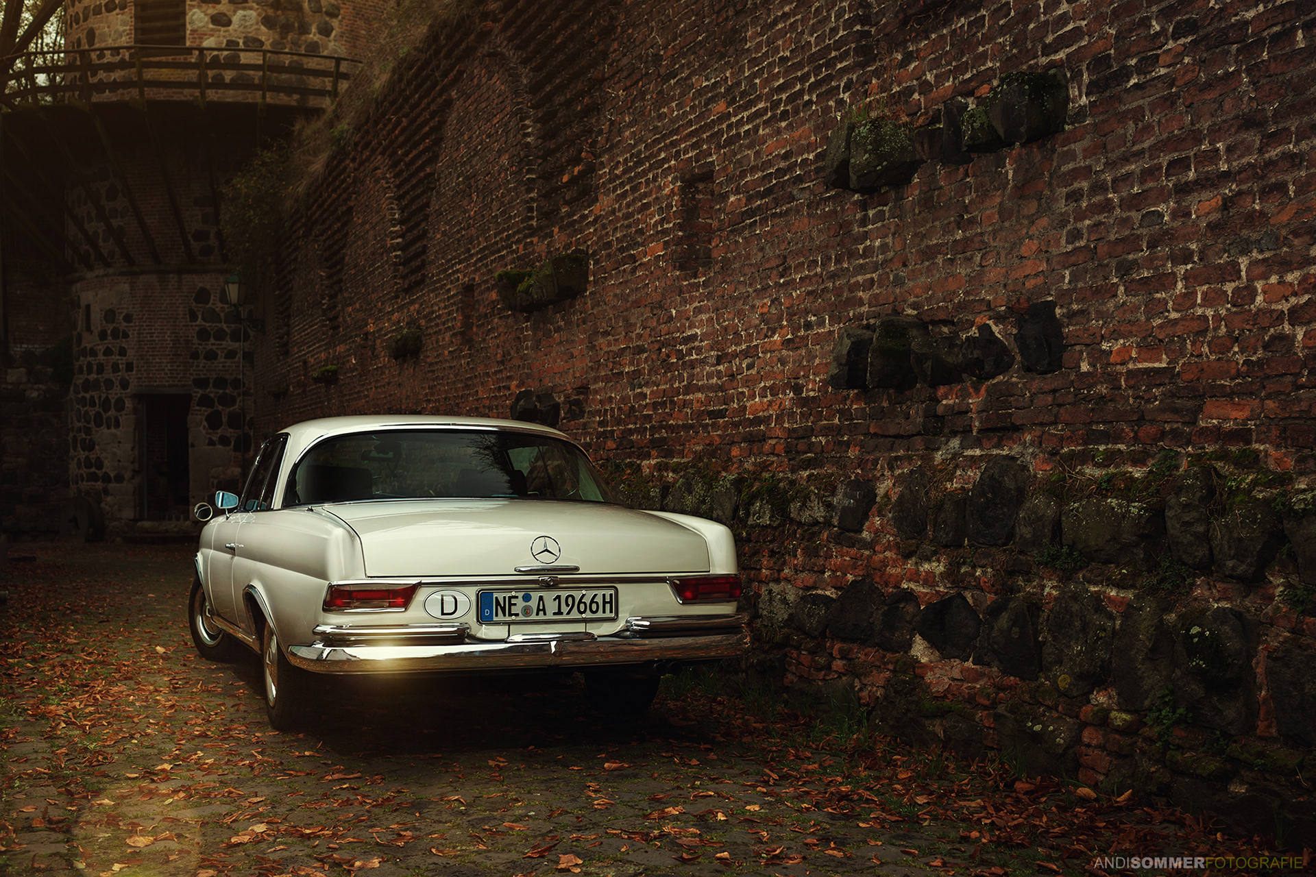 Mercedes-Benz 250 SE Coupé (W-111)