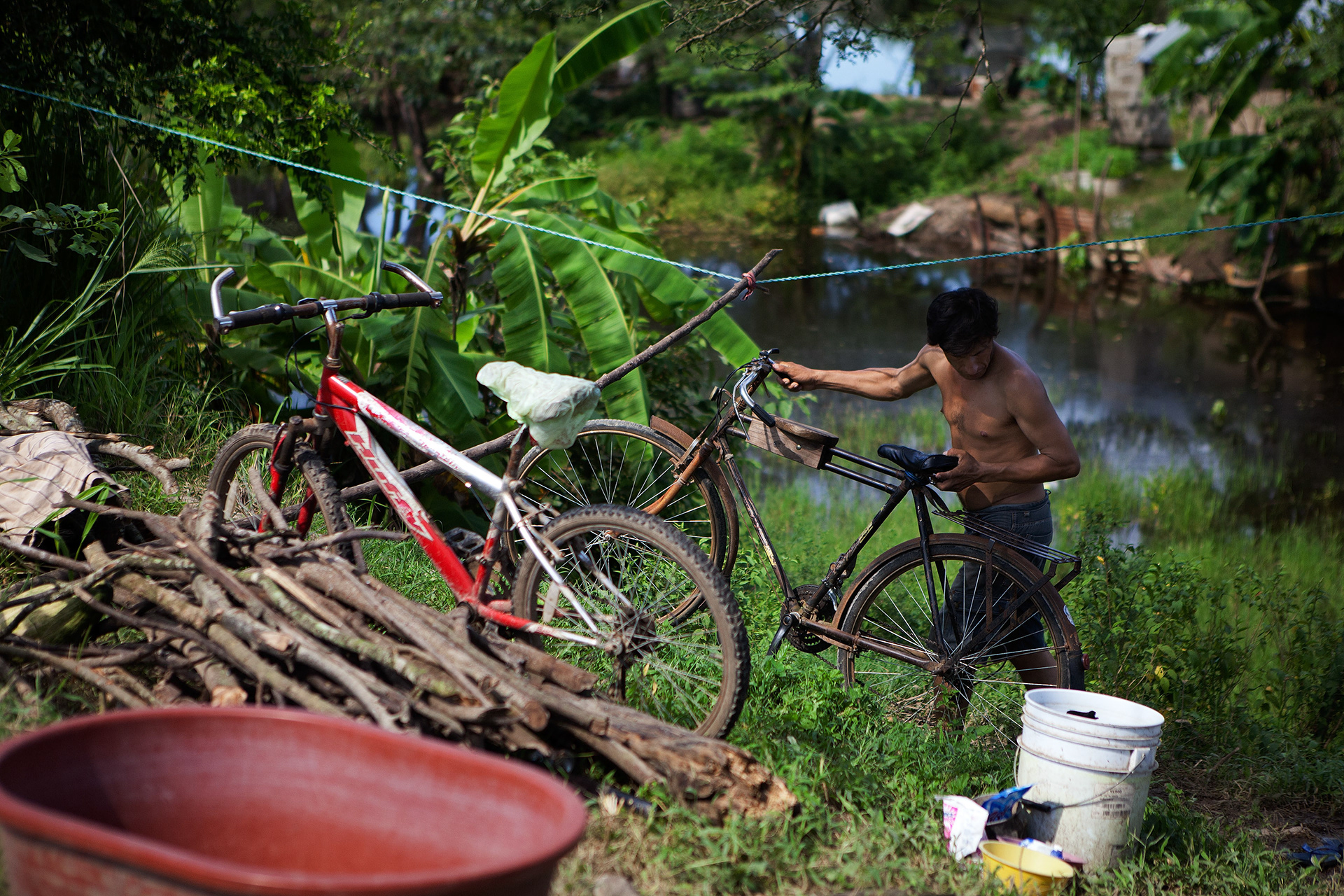 El desbordamiento del Río Pánuco en Veracruz, provocó la pérdida de cultivos, muertes de ganado y que una importante cantidad de pobladores se desplazaran a albergues ubicados en la parte alta del municipio. (Foto: Prometeo Lucero)