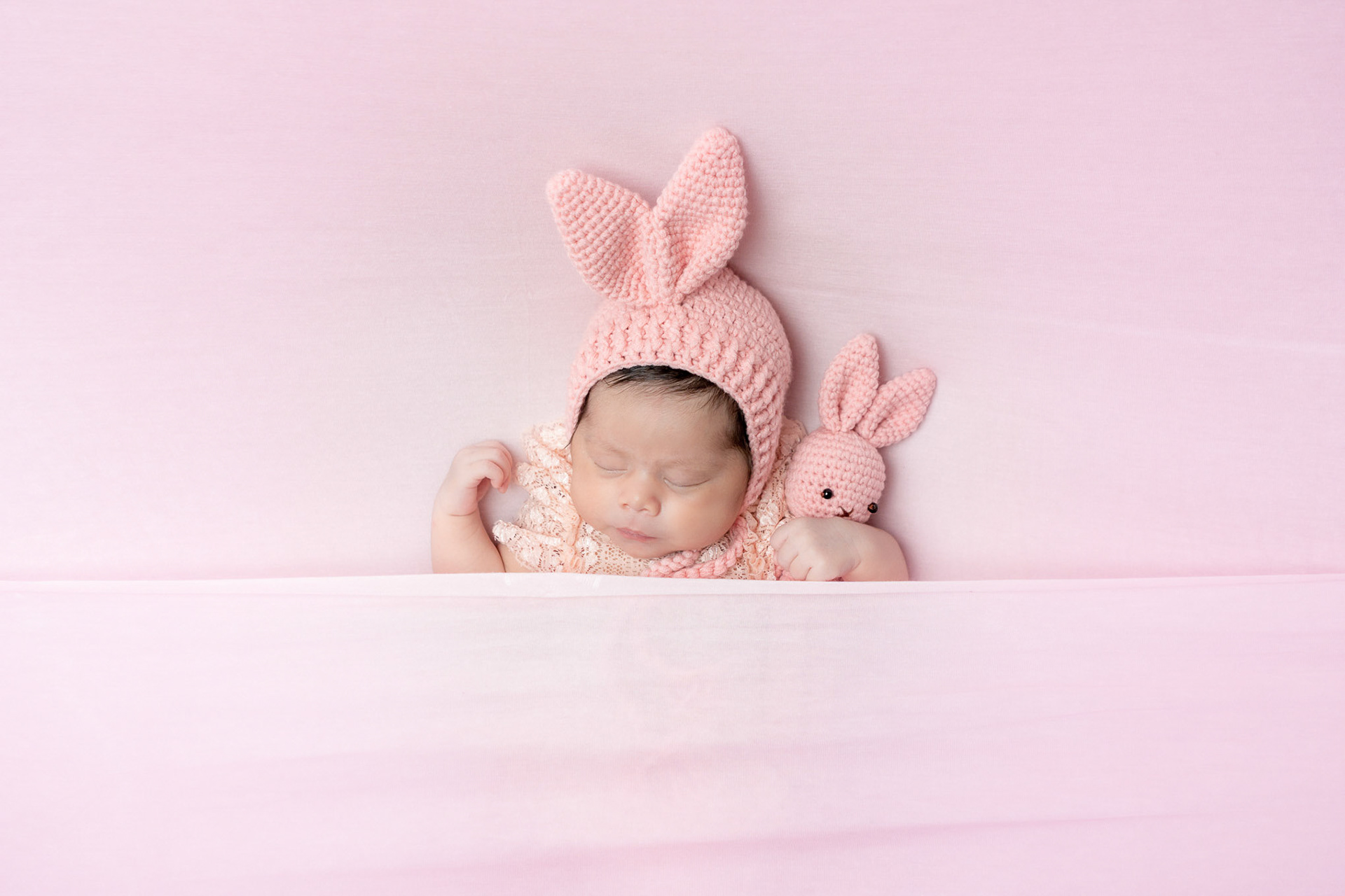 Sesión fotográfica de Recién Nacido (New Born) para Mía Alessandra.