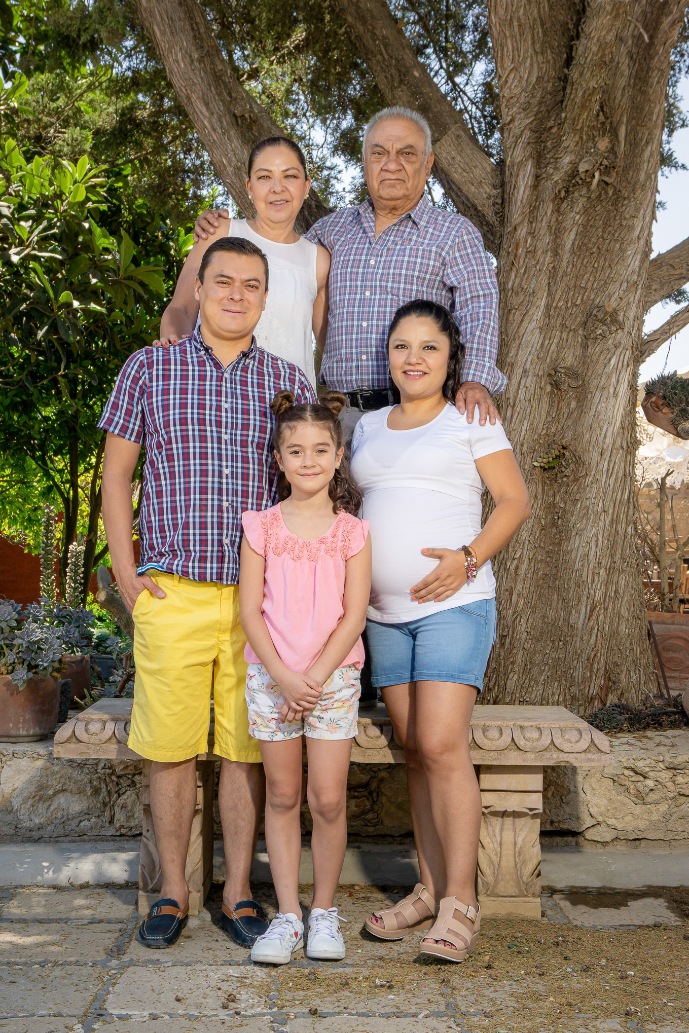 Sesión fotográfica de maternidad para Maria Fernanda y Alonso.