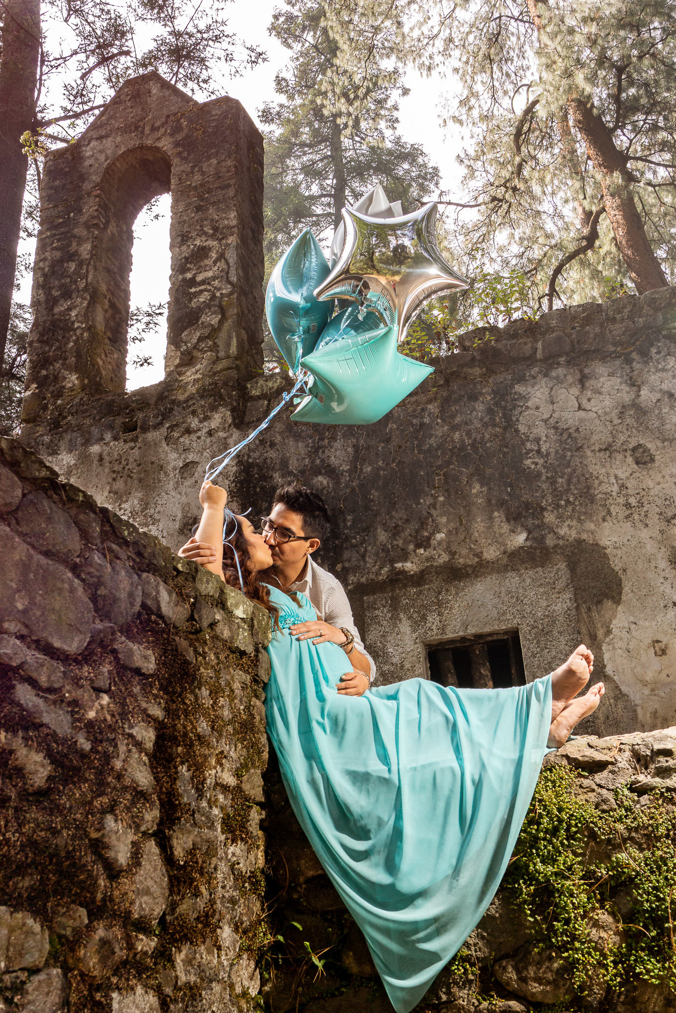 Sesión de maternidad para Adriana y Diego en el Desierto de los Leones, CDMX