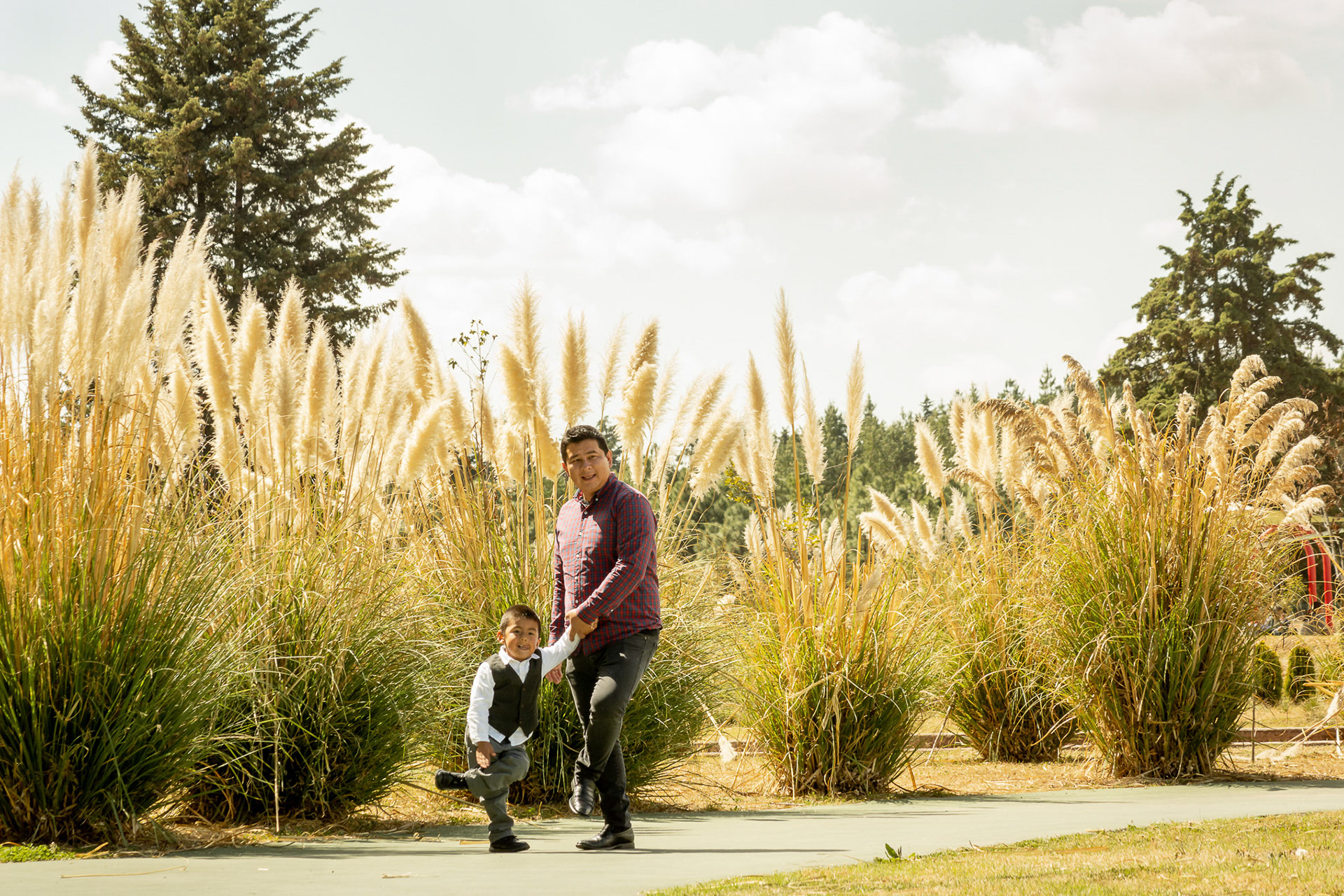 Sesión fotográfica de embarazo para la familia de Nallely