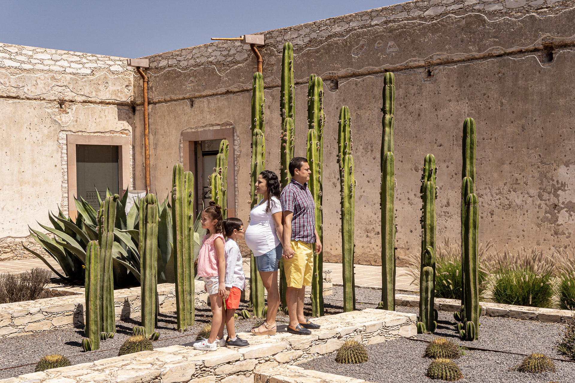 Sesión fotográfica de maternidad para Maria Fernanda y Alonso.