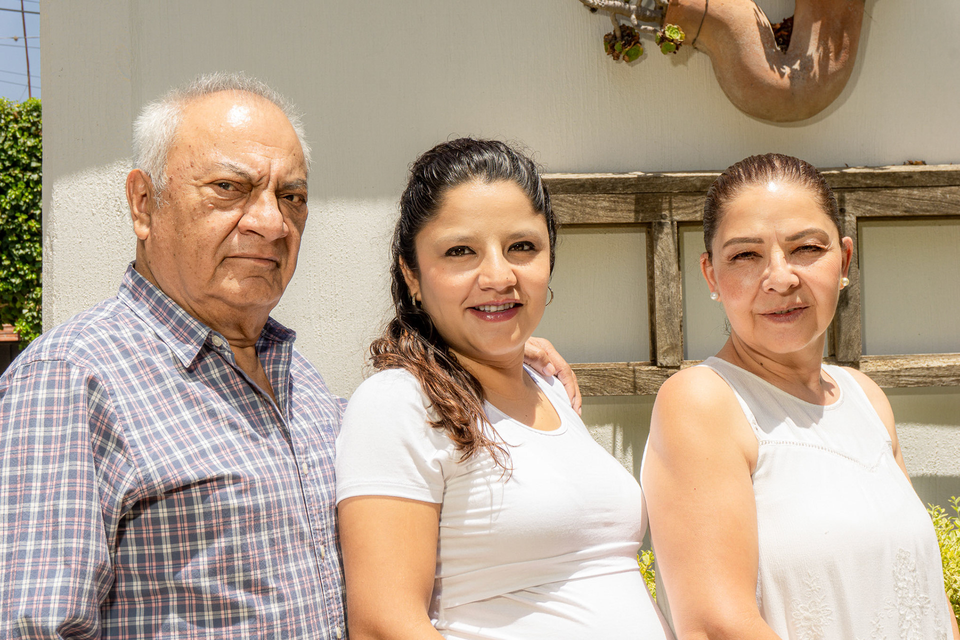 Sesión fotográfica de maternidad para Maria Fernanda y Alonso.