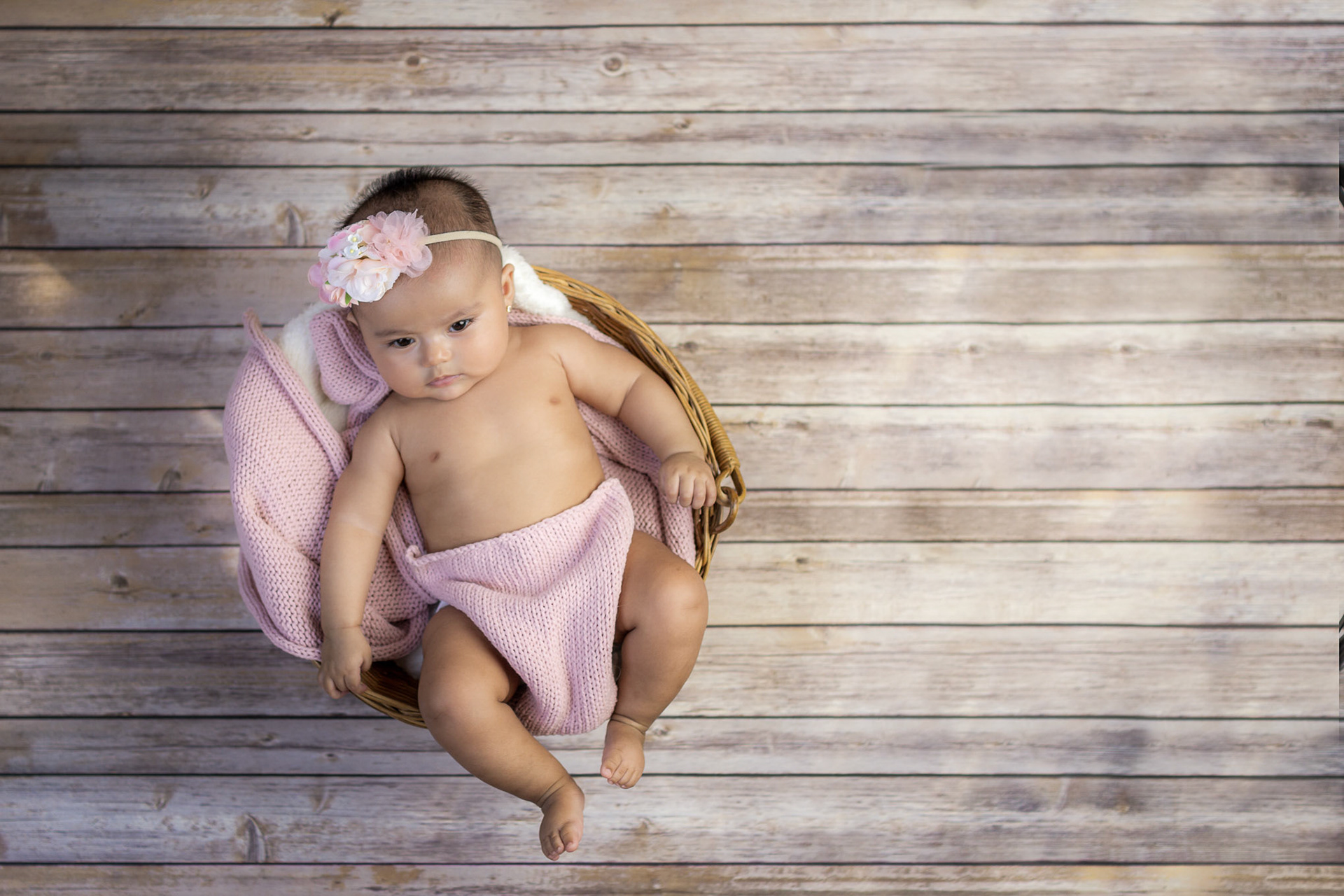 Sesión de recién nacido para Dana Valentina a sus 3 meses de edad.