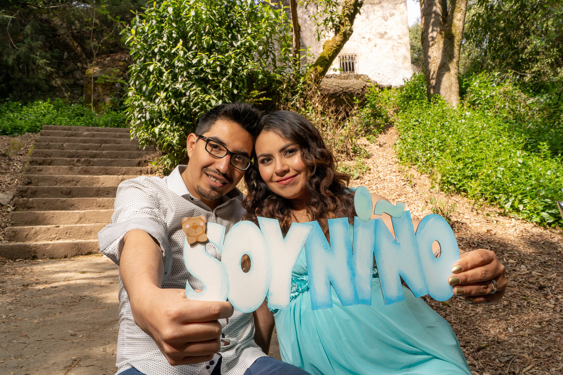 Sesión de maternidad para Adriana y Diego en el Desierto de los Leones, CDMX