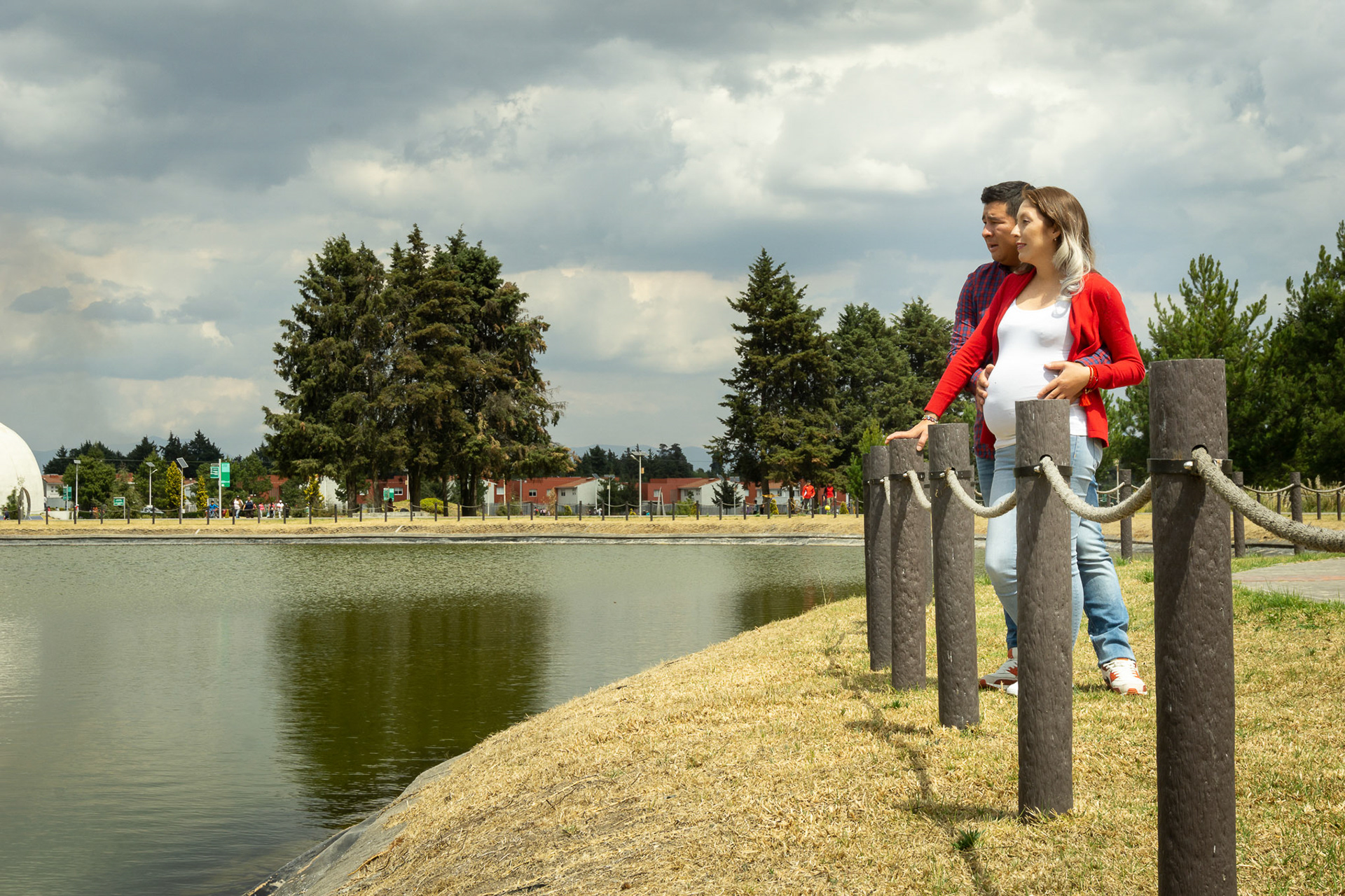 Sesión fotográfica de embarazo para la familia de Nallely