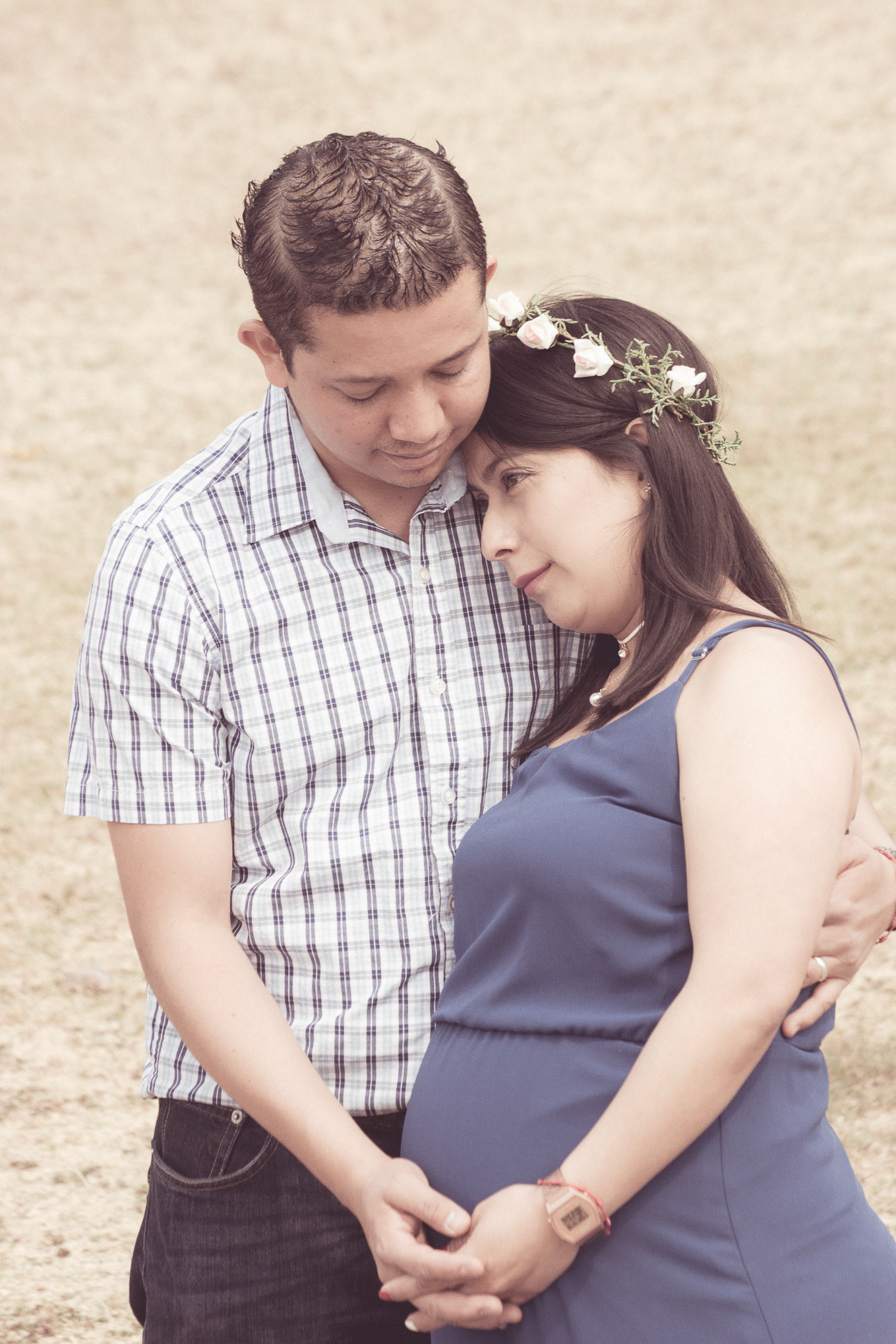 Sesión fotográfica de Sandy & Iván, maternidad en la marquesa.