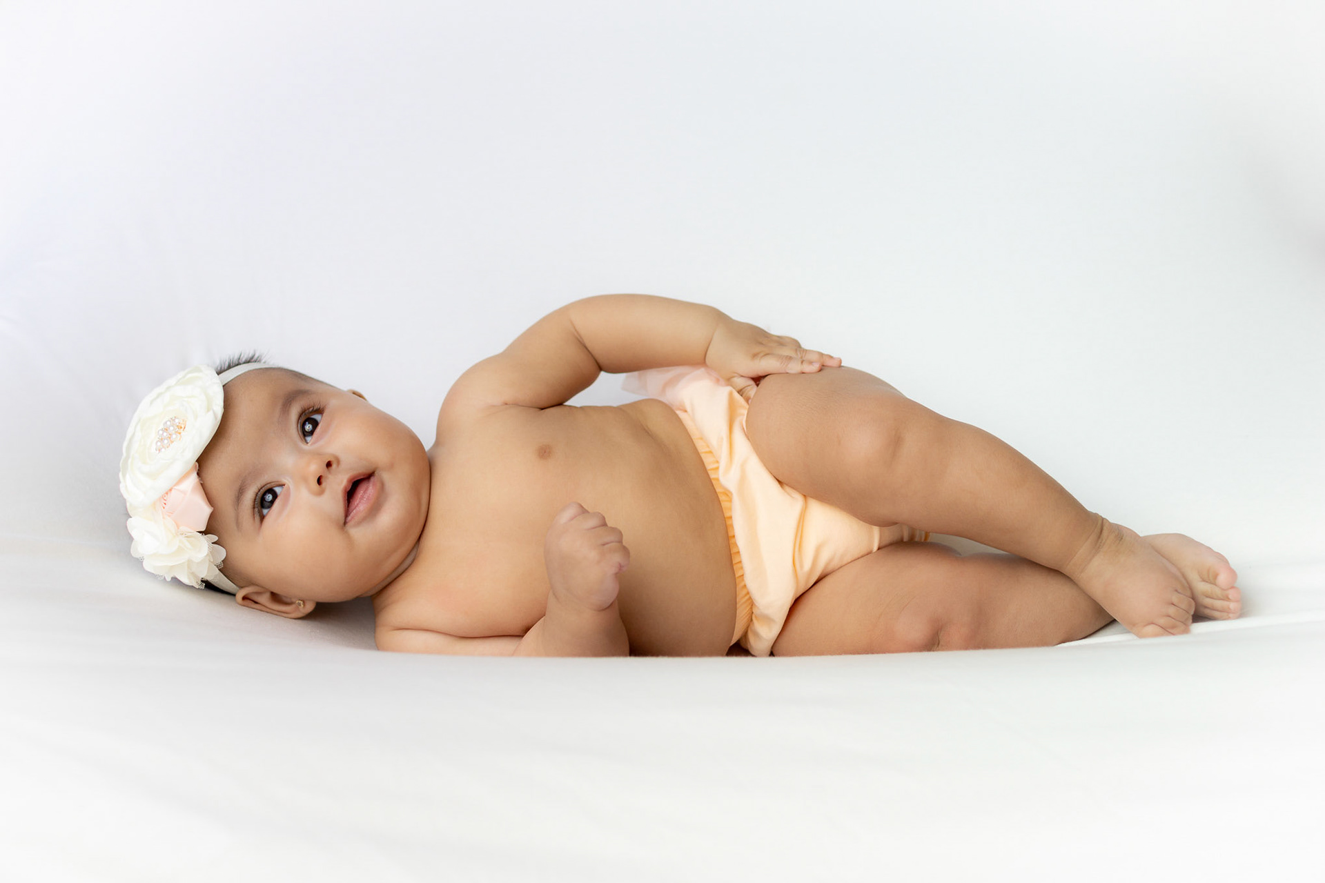 Sesión de recién nacido para Dana Valentina a sus 3 meses de edad.