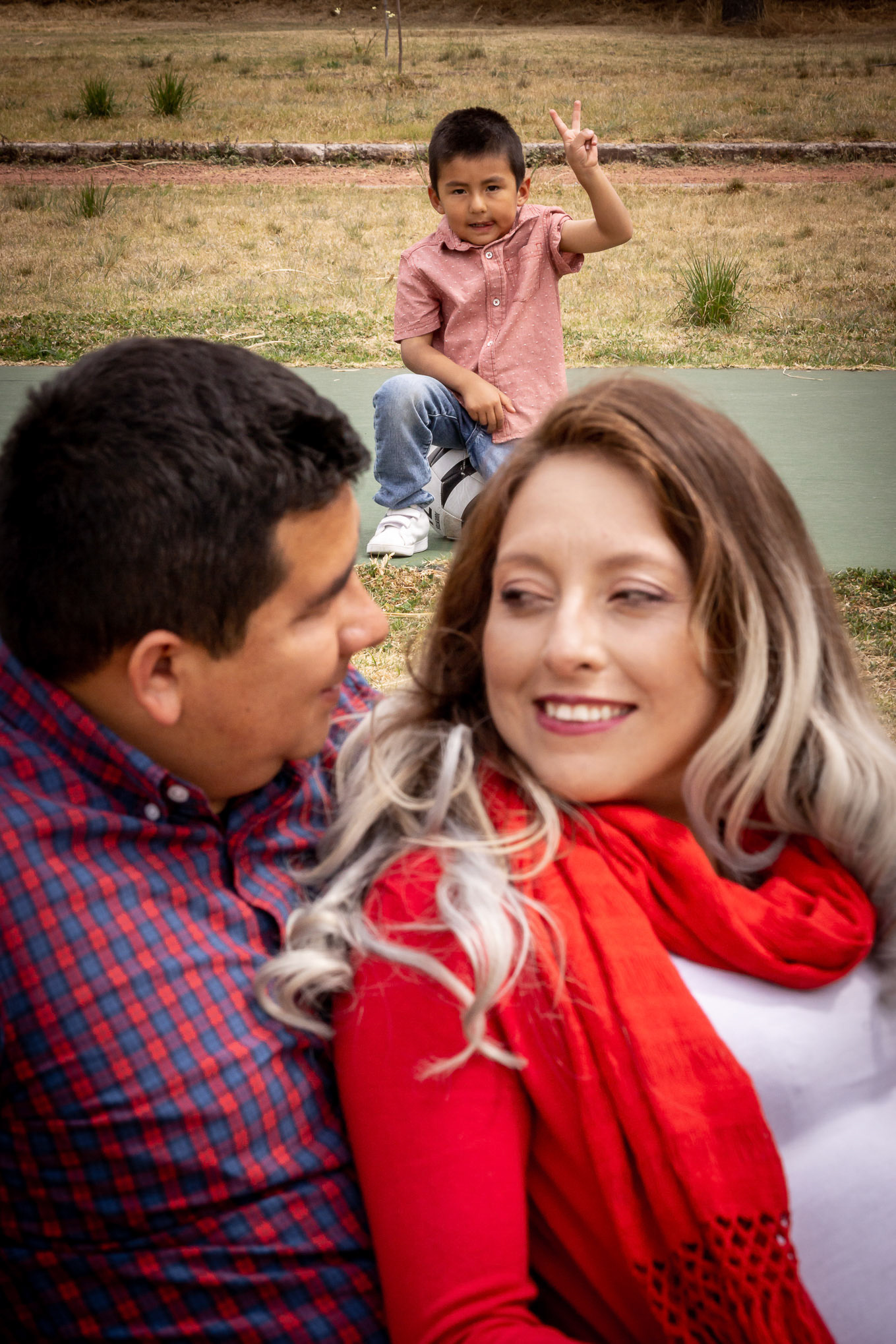 Sesión fotográfica de embarazo para la familia de Nallely