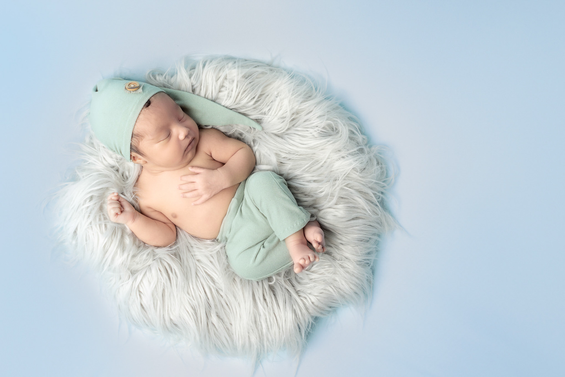 Sesión fotográfica de Leonardo Aarón a sus 13 días de nacido.