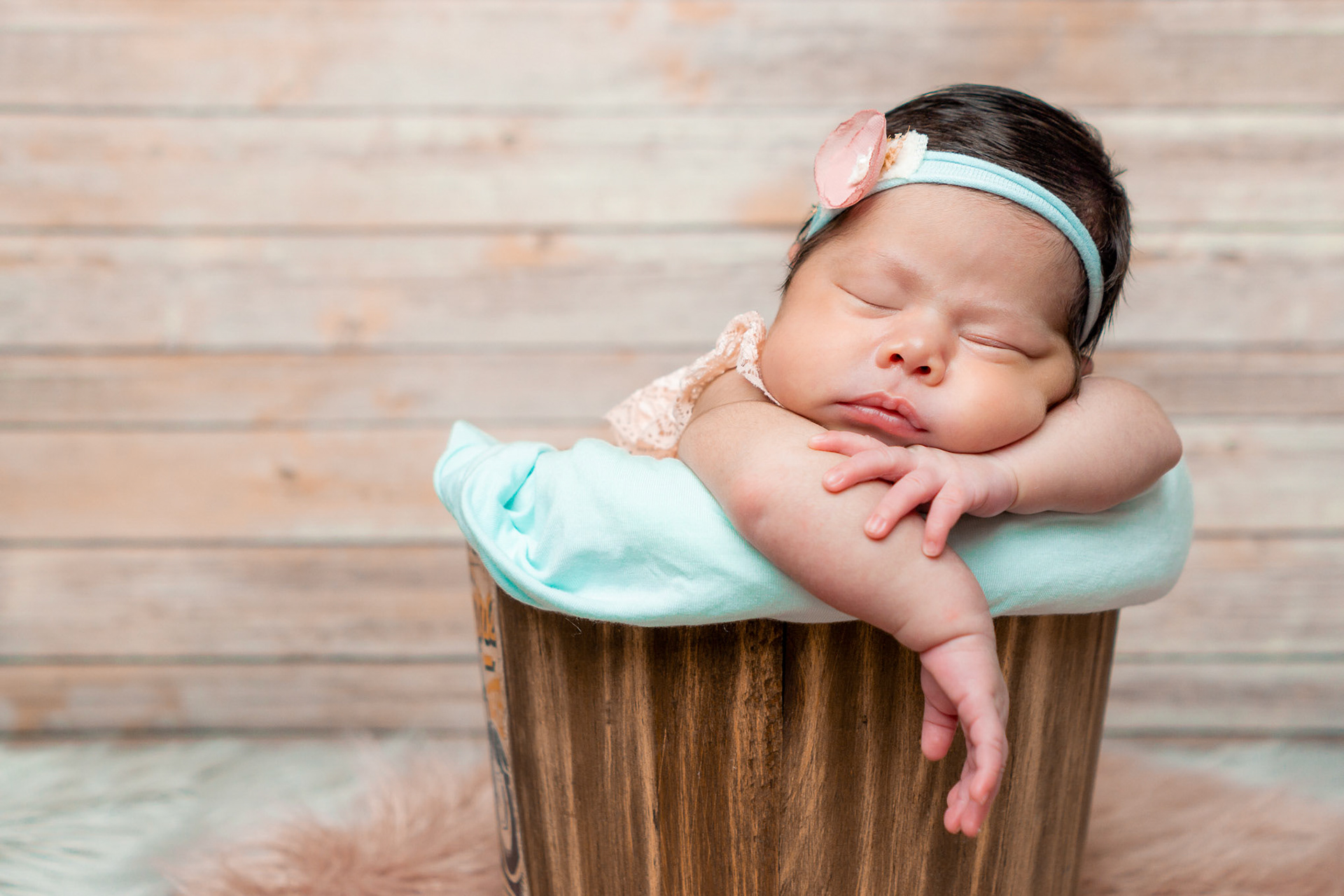 Sesión fotográfica de Recién Nacido (New Born) para Mía Alessandra.