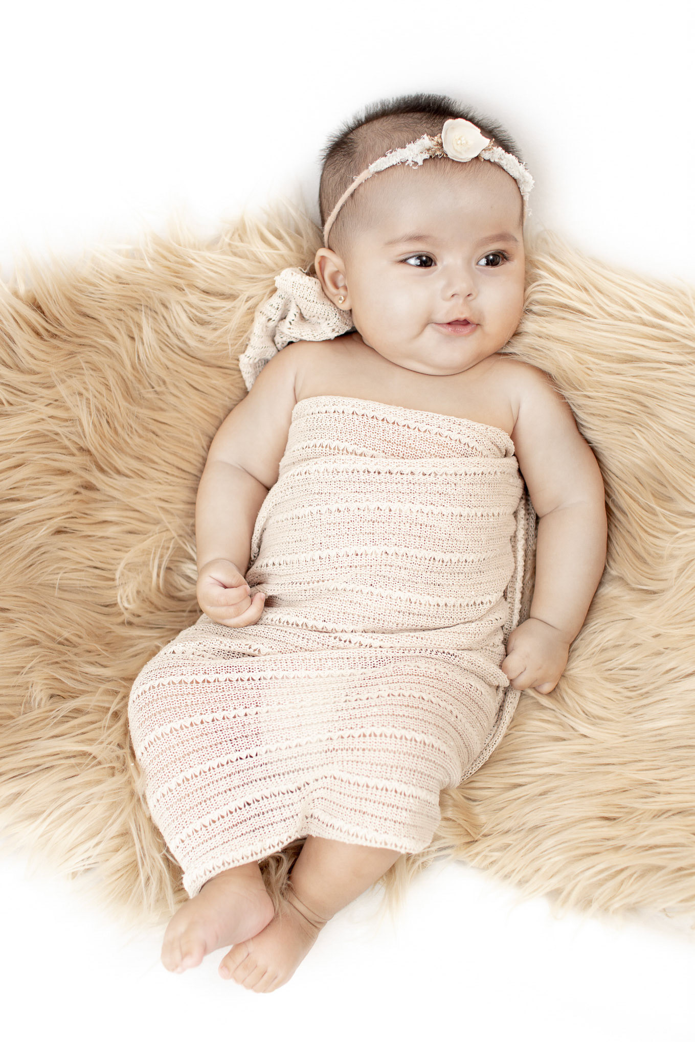 Sesión de recién nacido para Dana Valentina a sus 3 meses de edad.