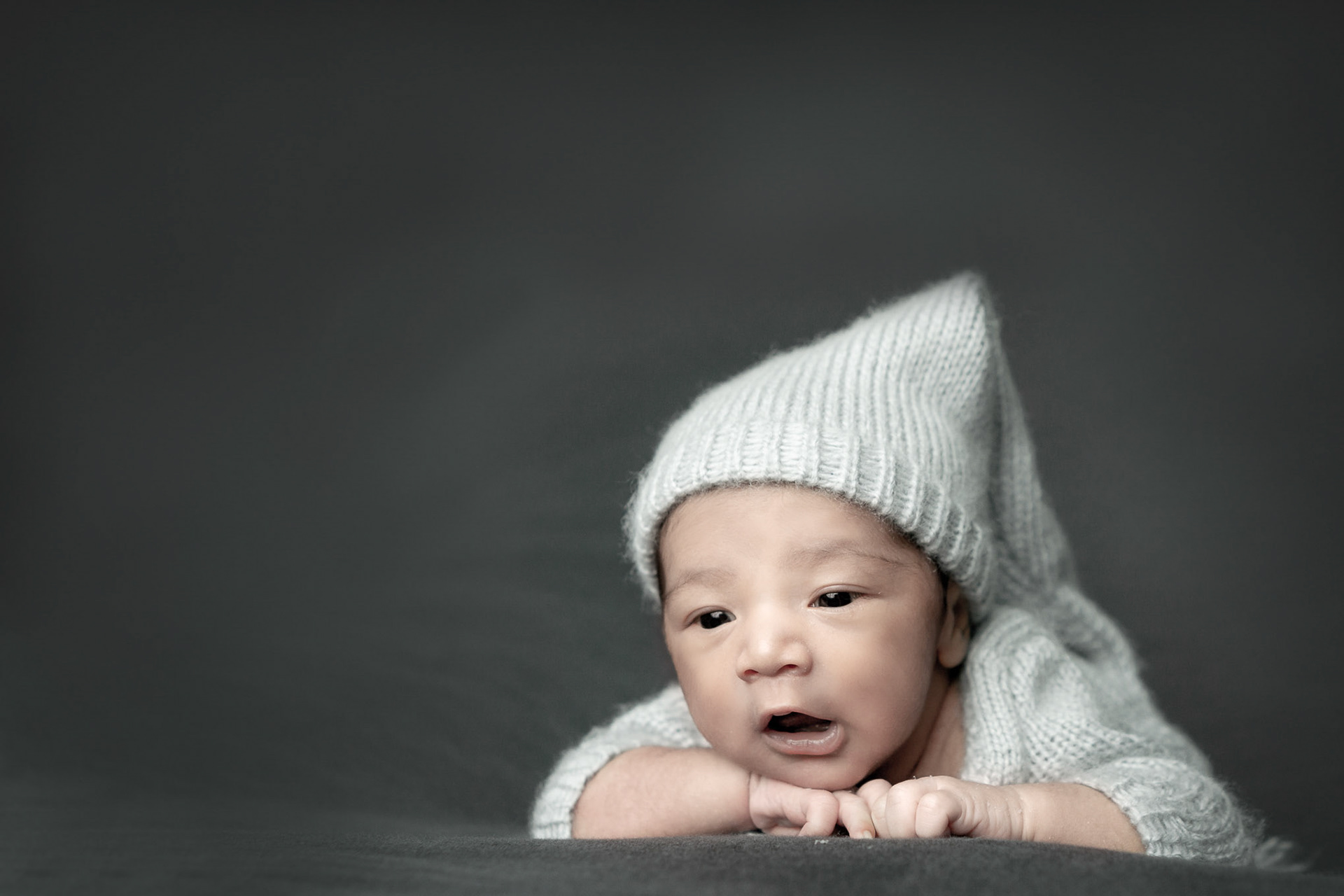 Sesión fotográfica de Recién Nacido (New Born) para Osmarc a sus 11 días de edad.