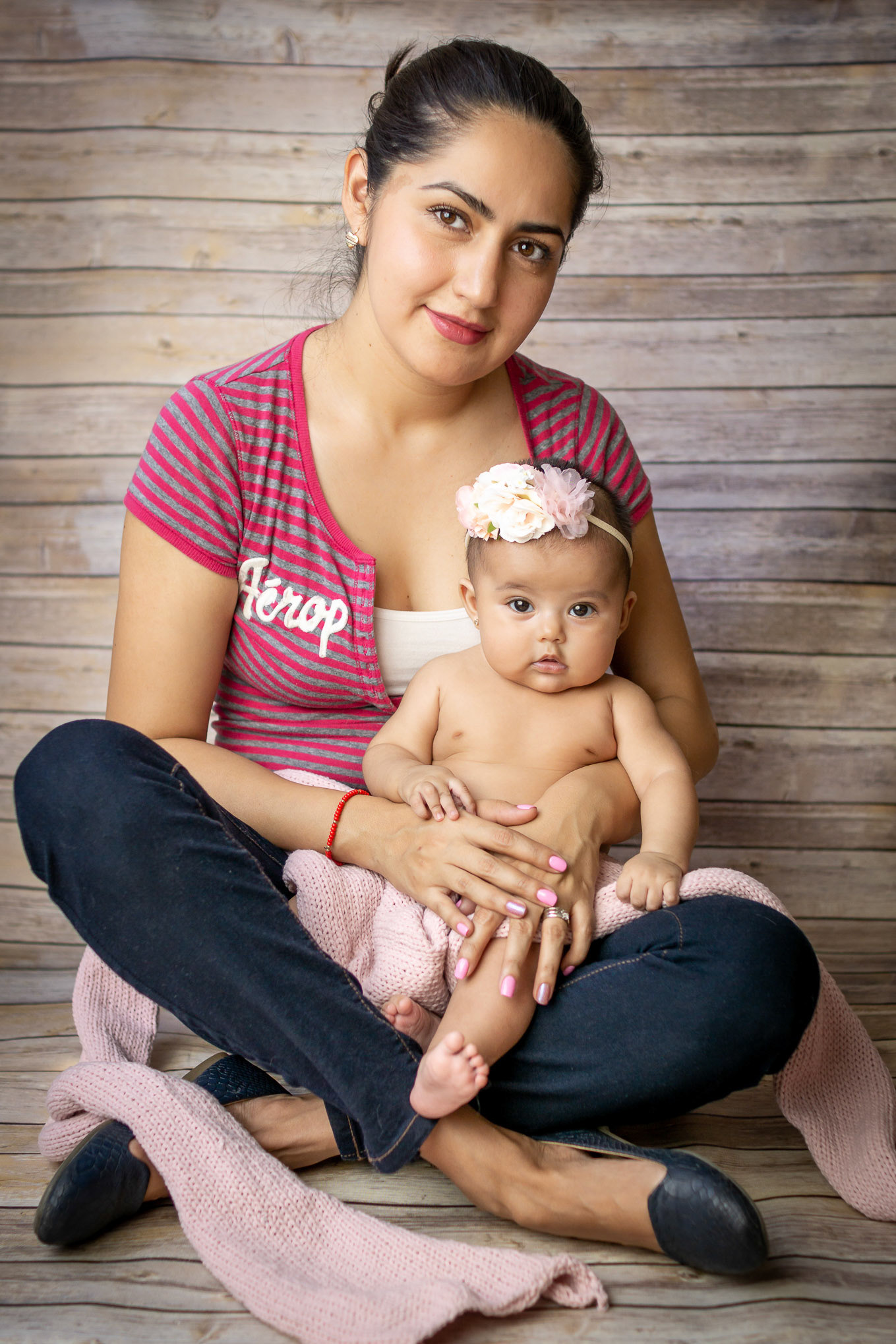 Sesión de recién nacido para Dana Valentina a sus 3 meses de edad.