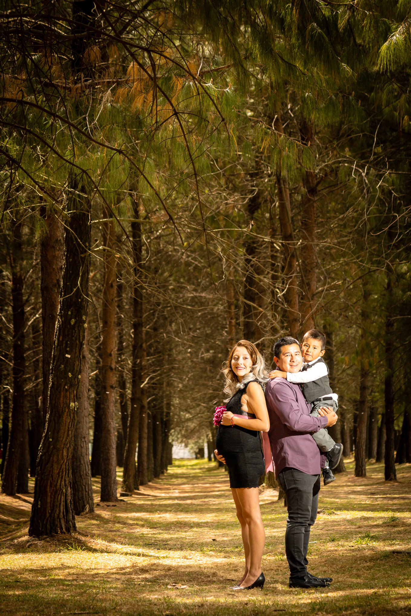 Sesión fotográfica de embarazo para la familia de Nallely