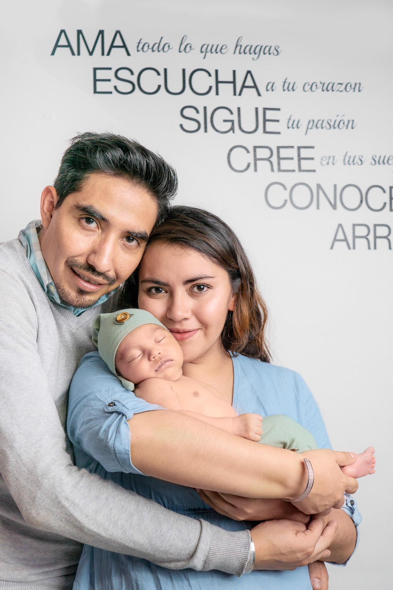 Sesión fotográfica de Leonardo Aarón a sus 13 días de nacido.