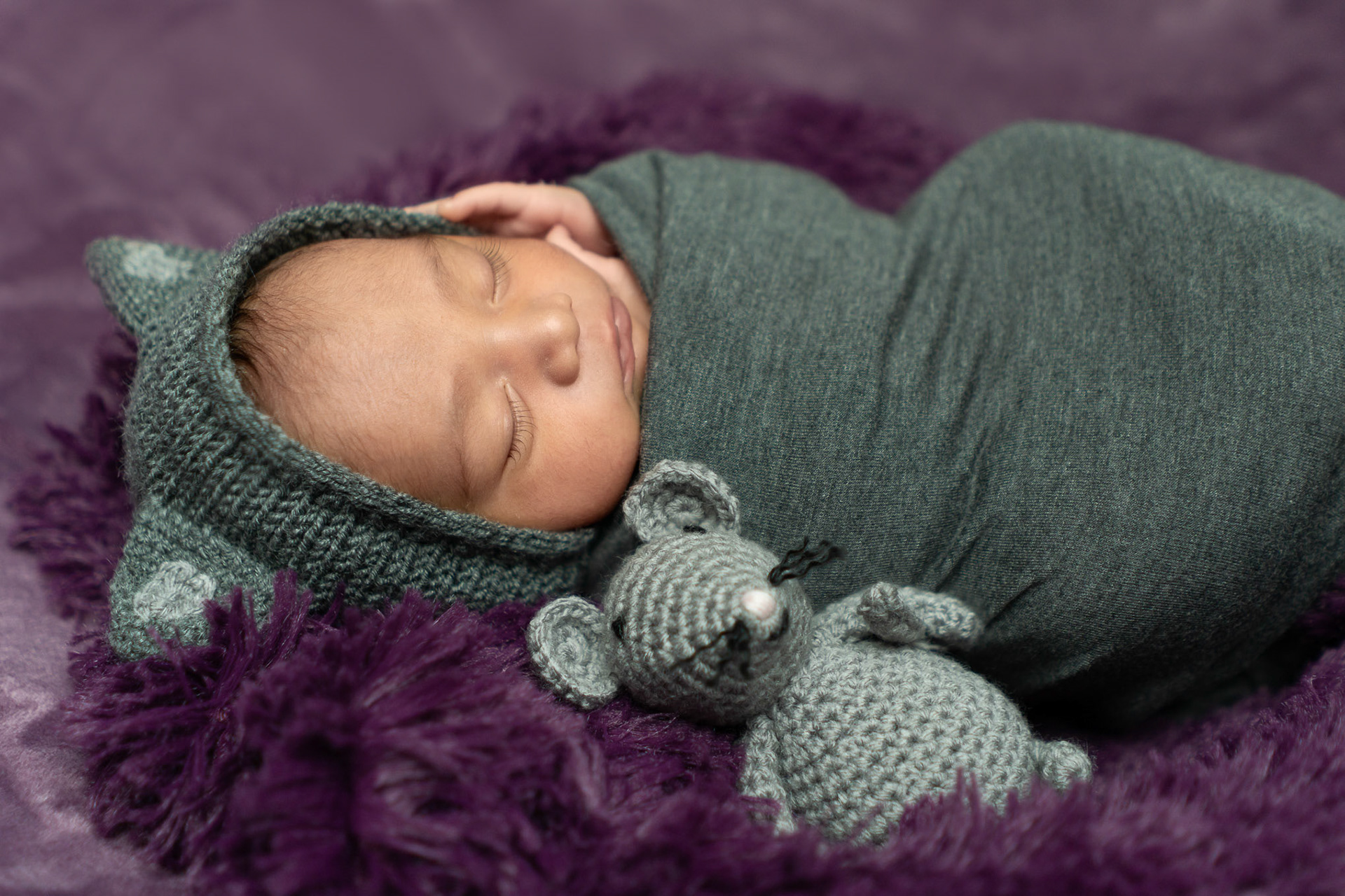 Sesión fotográfica de Recién Nacido (New Born) para Osmarc a sus 11 días de edad.