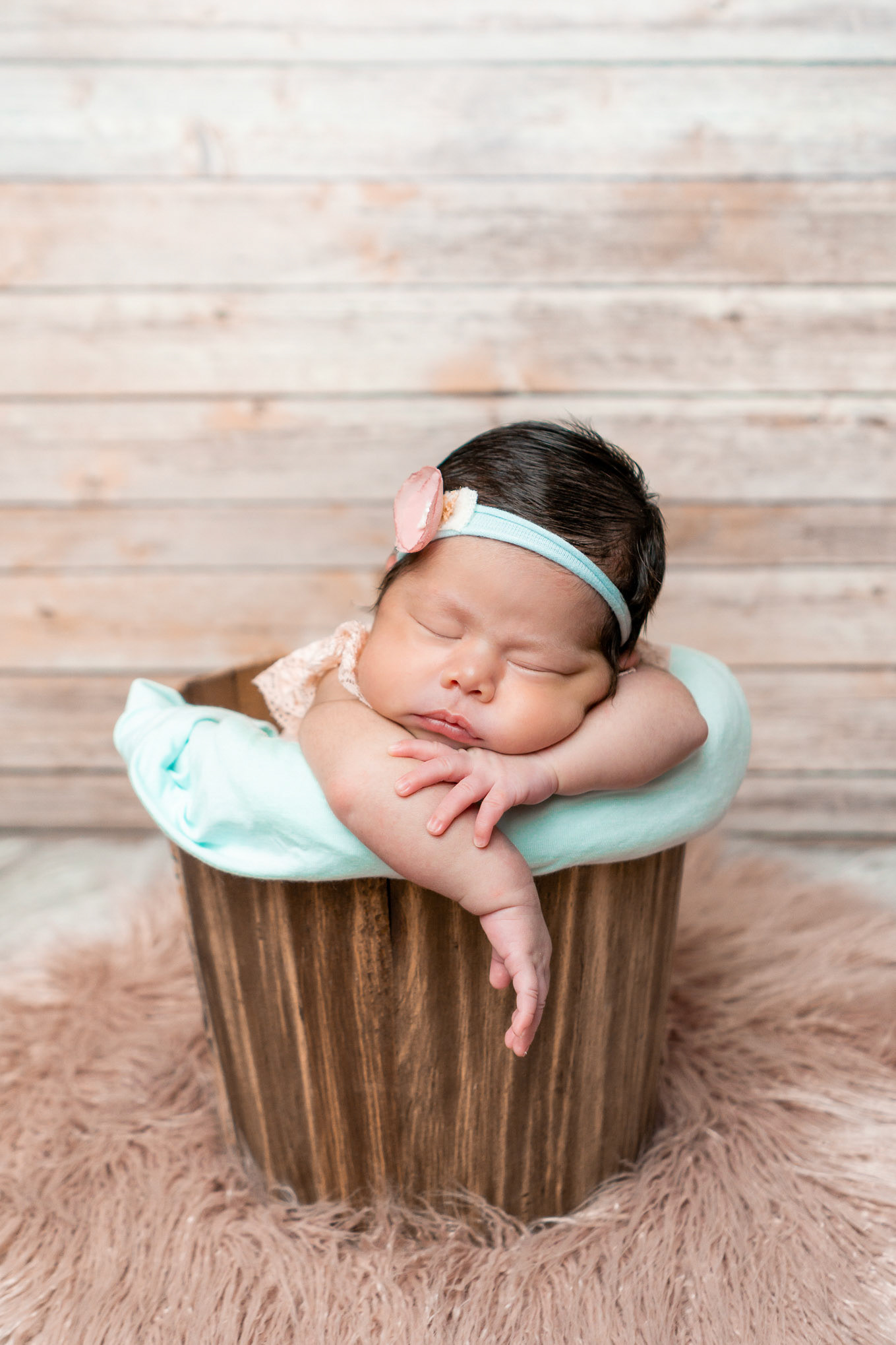 Sesión fotográfica de Recién Nacido (New Born) para Mía Alessandra.