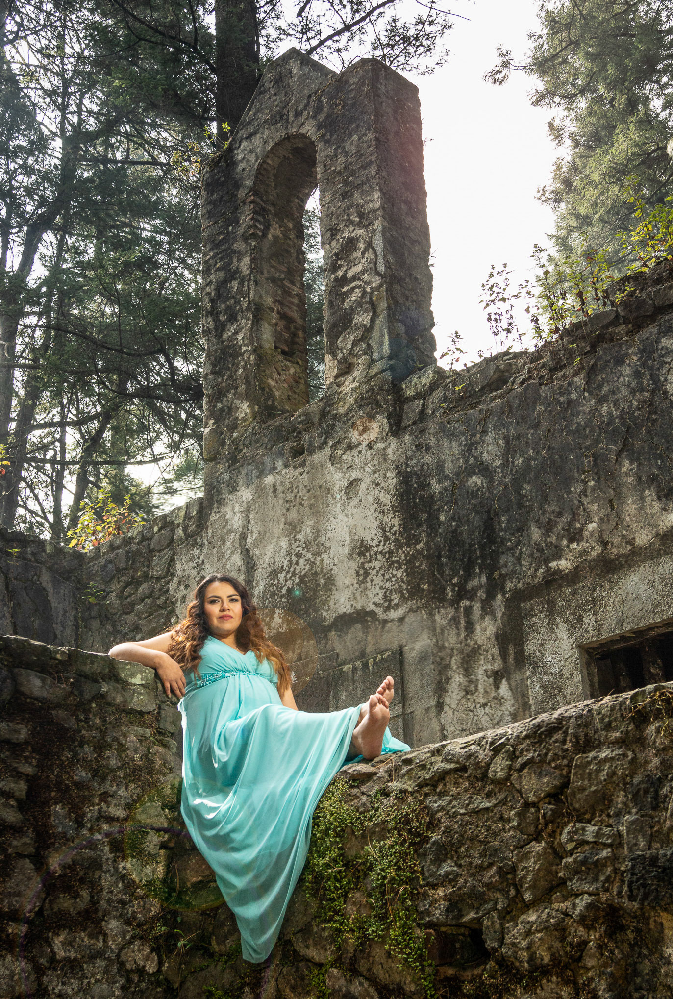 Sesión de maternidad para Adriana y Diego en el Desierto de los Leones, CDMX