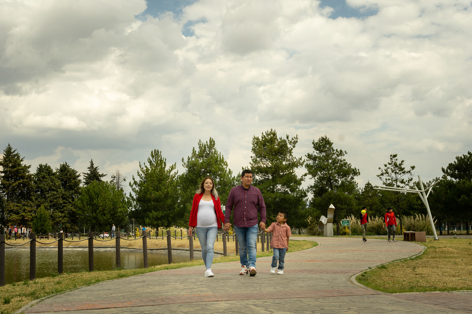 Sesión fotográfica de embarazo para la familia de Nallely