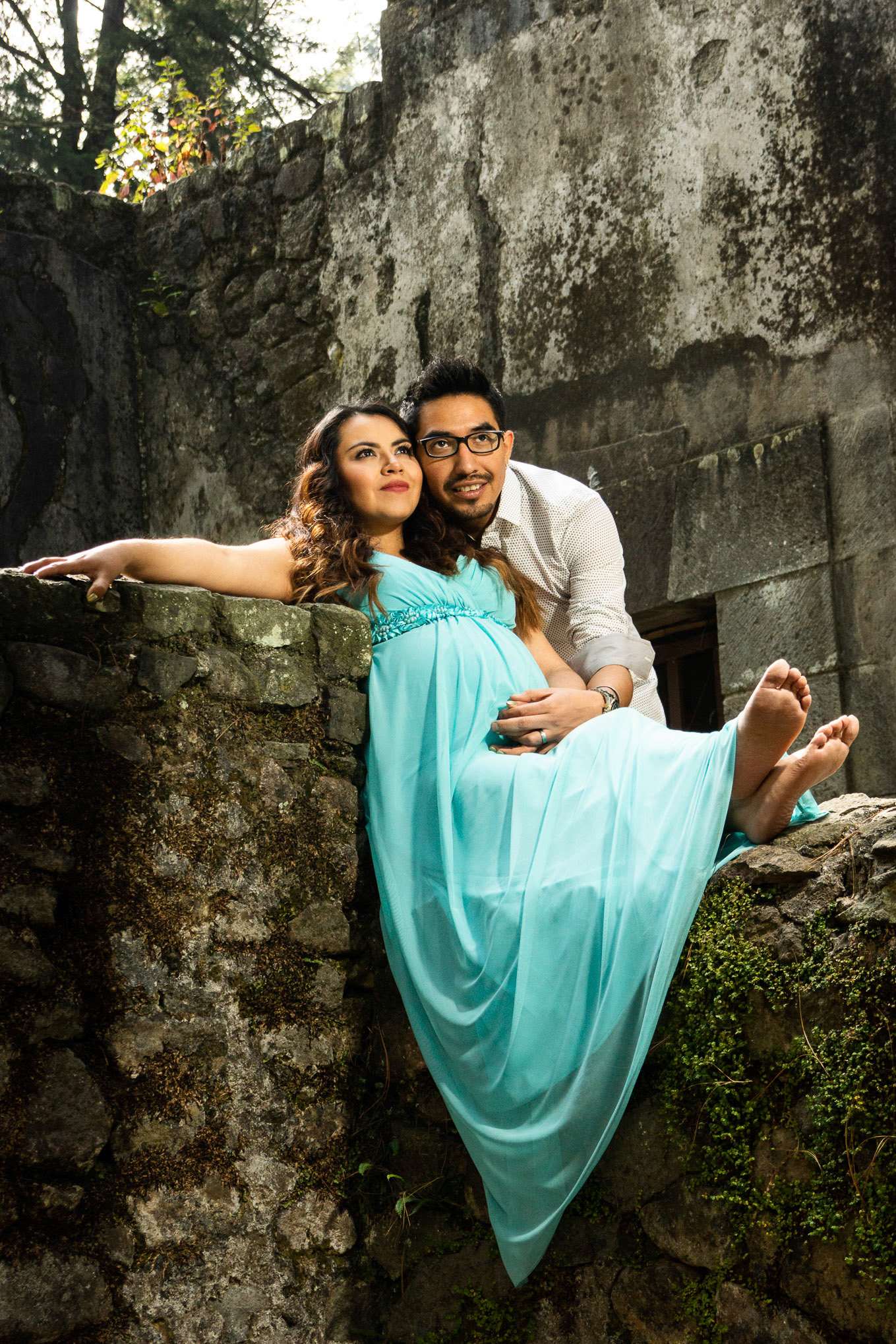 Sesión de maternidad para Adriana y Diego en el Desierto de los Leones, CDMX