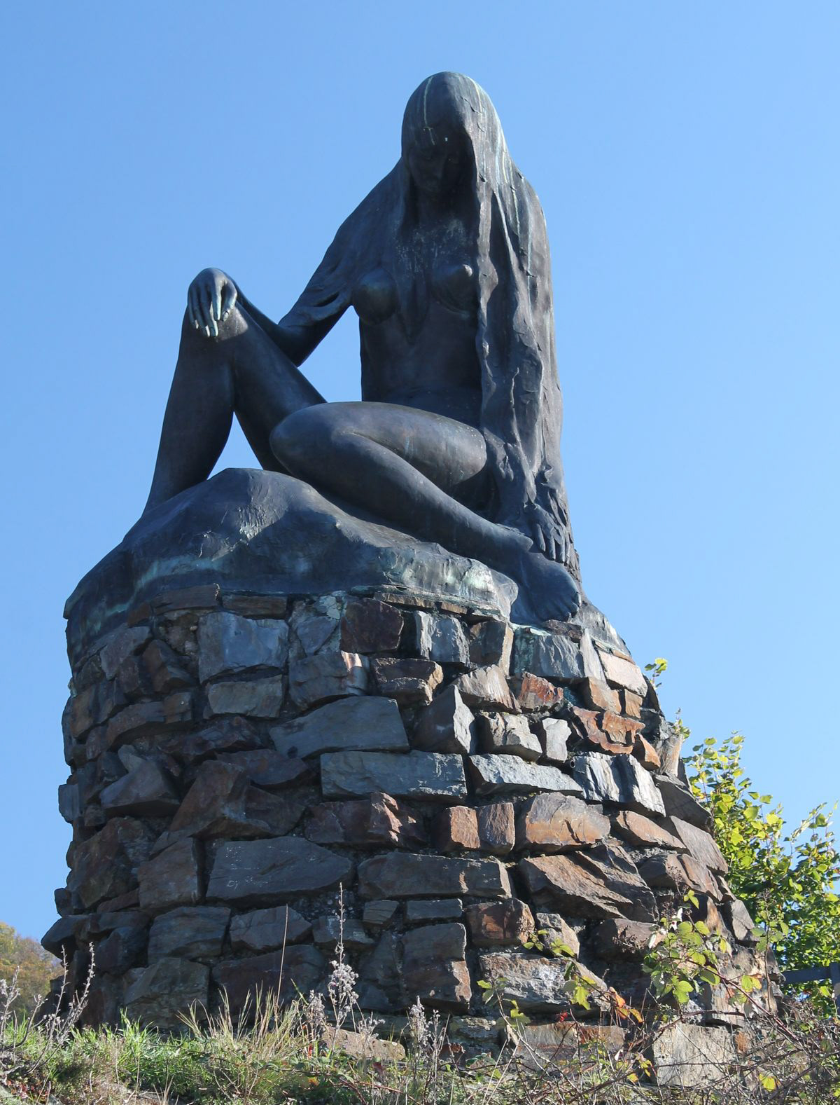 16 ft statue - Lorelei- cc
