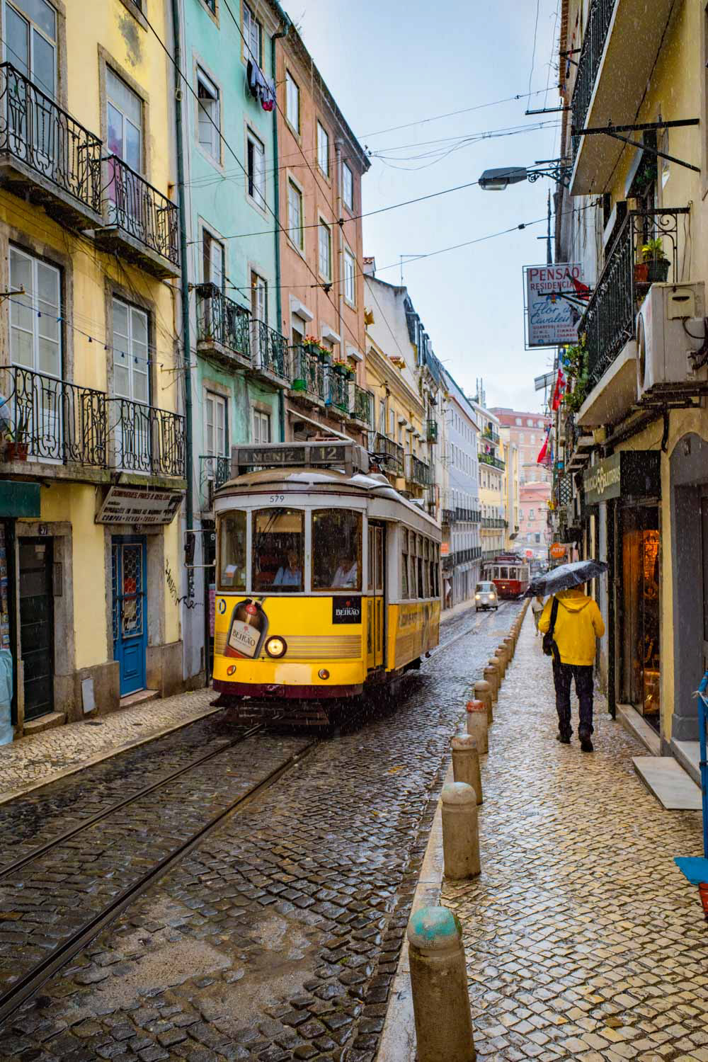 Yellow tram/Elétrico amarelo