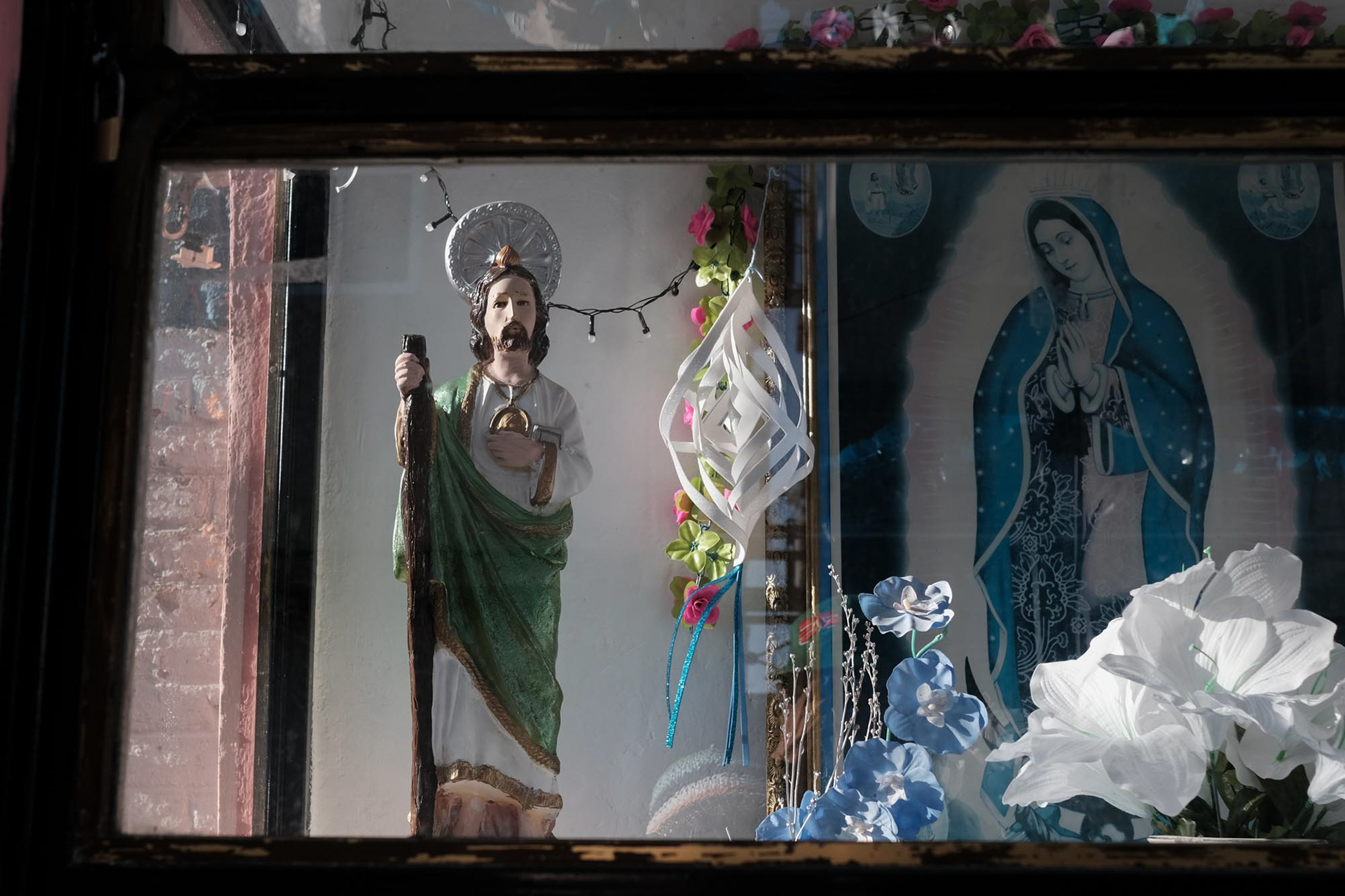 A roadside shrine located in Santa Fe, Mexico City.