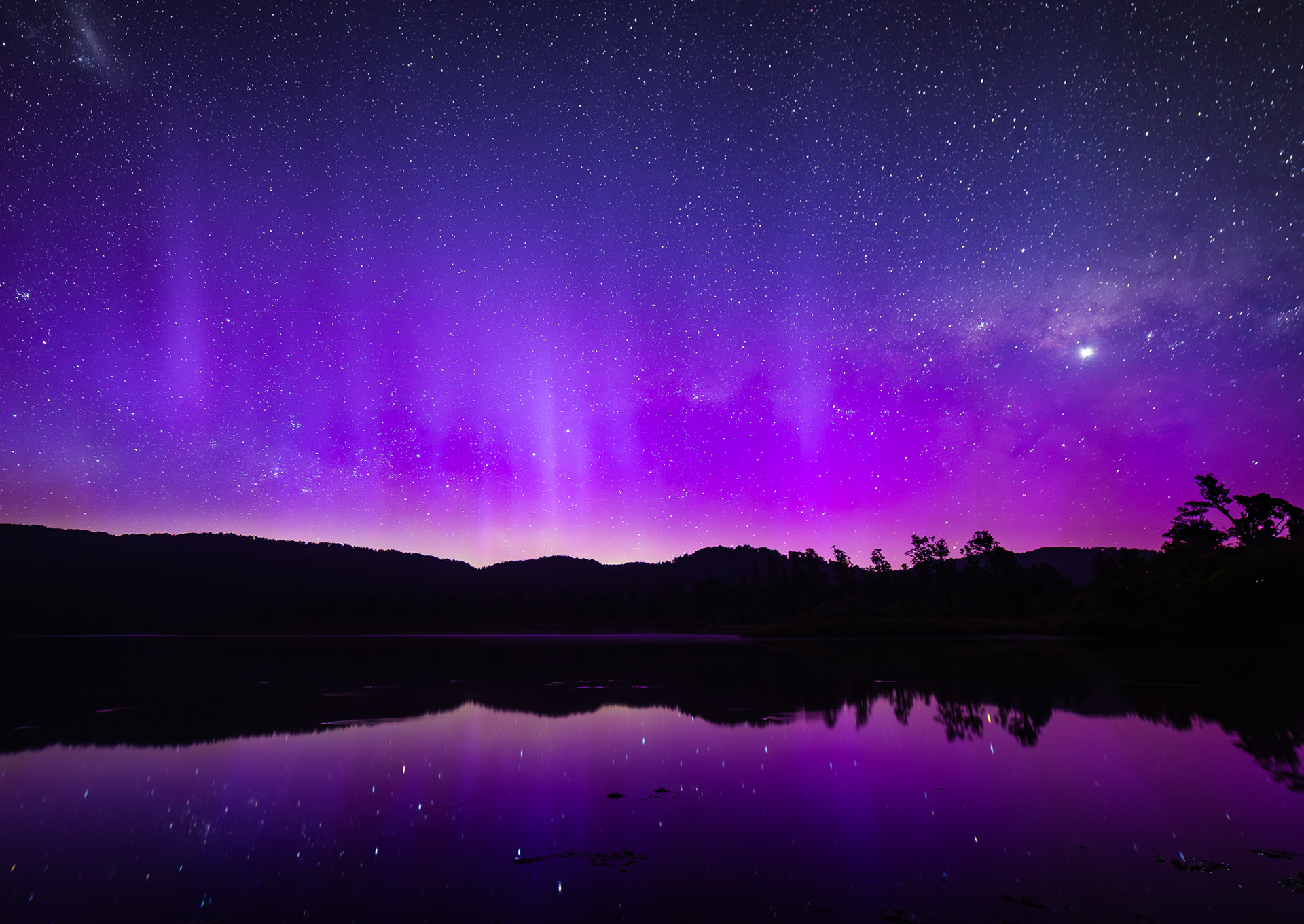 © Darren Creighton Photography  |  Lake Moeraki  |  Aurora Australis