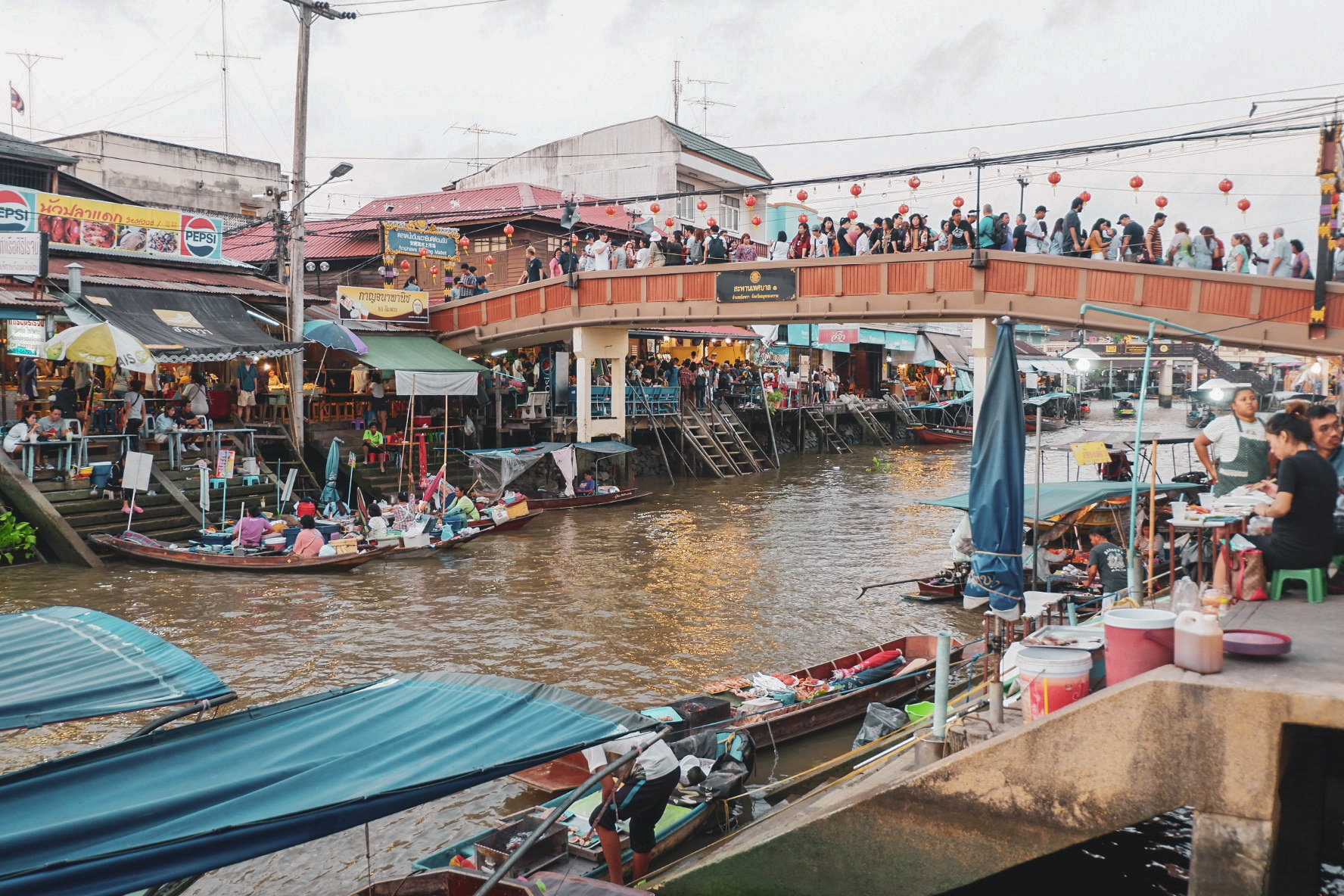 Amphawa Floating Market | rafcarlosaid
