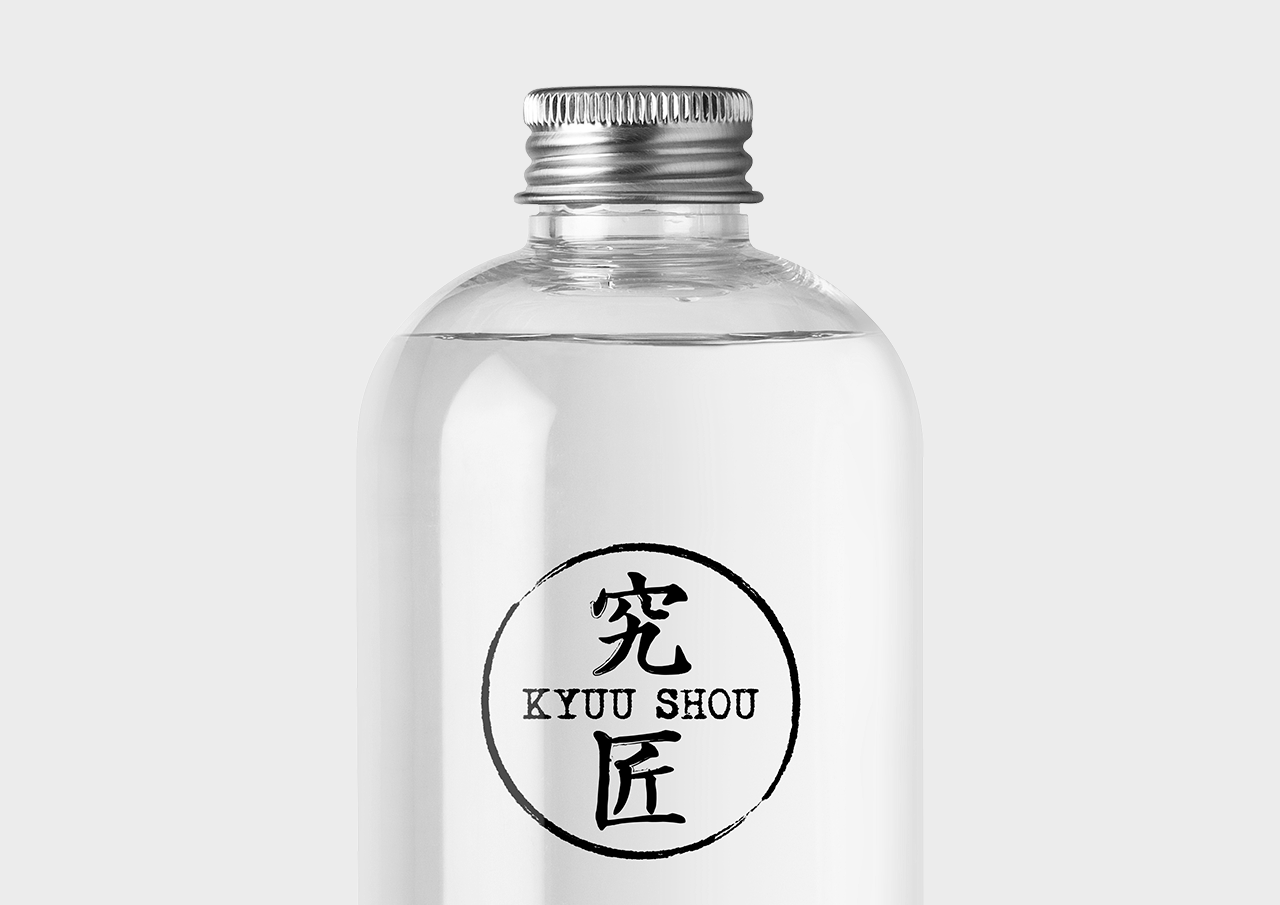 究匠LOGO應用在瓶身的效果