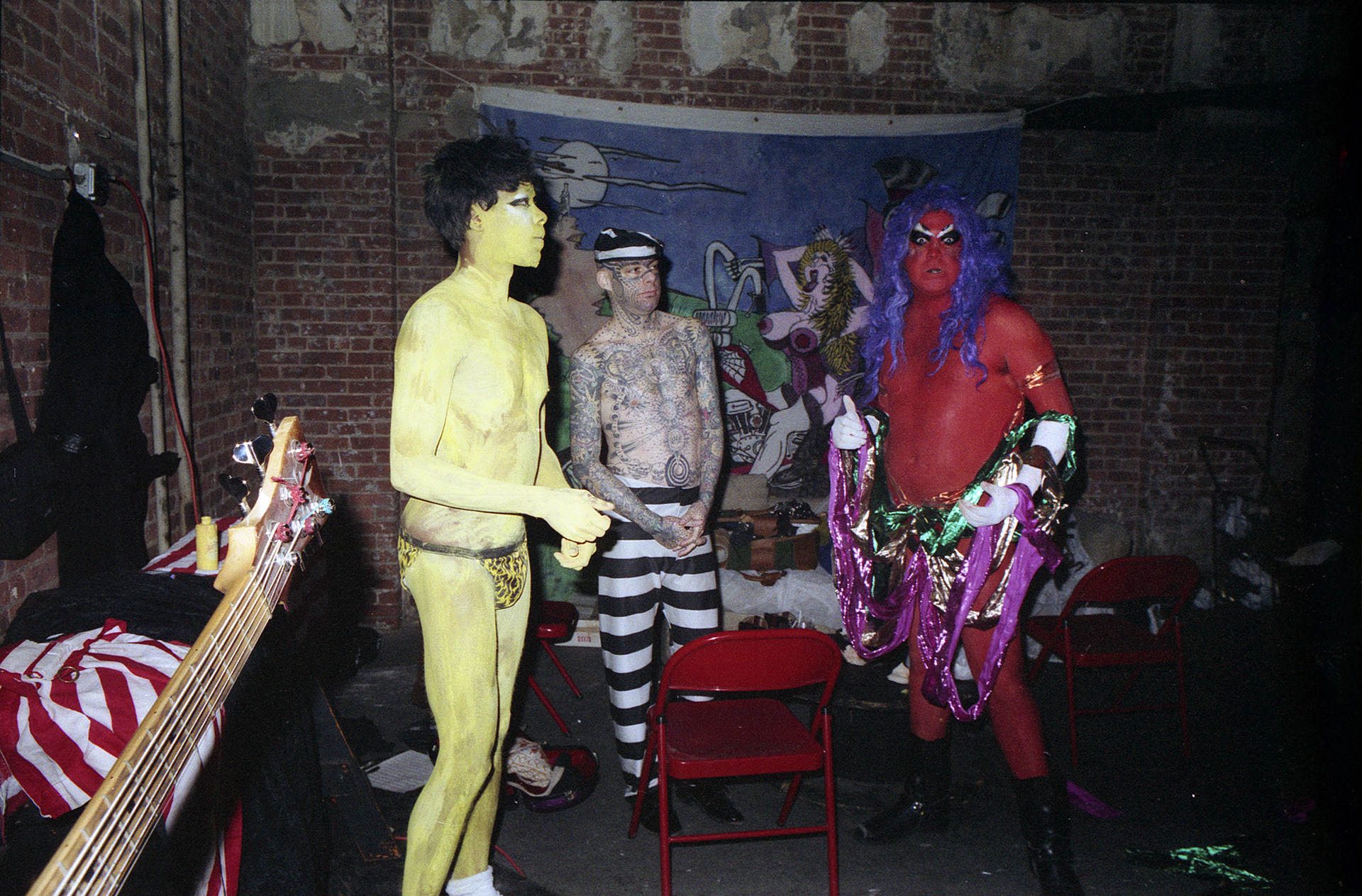 TVHoKB Karen Black backstage