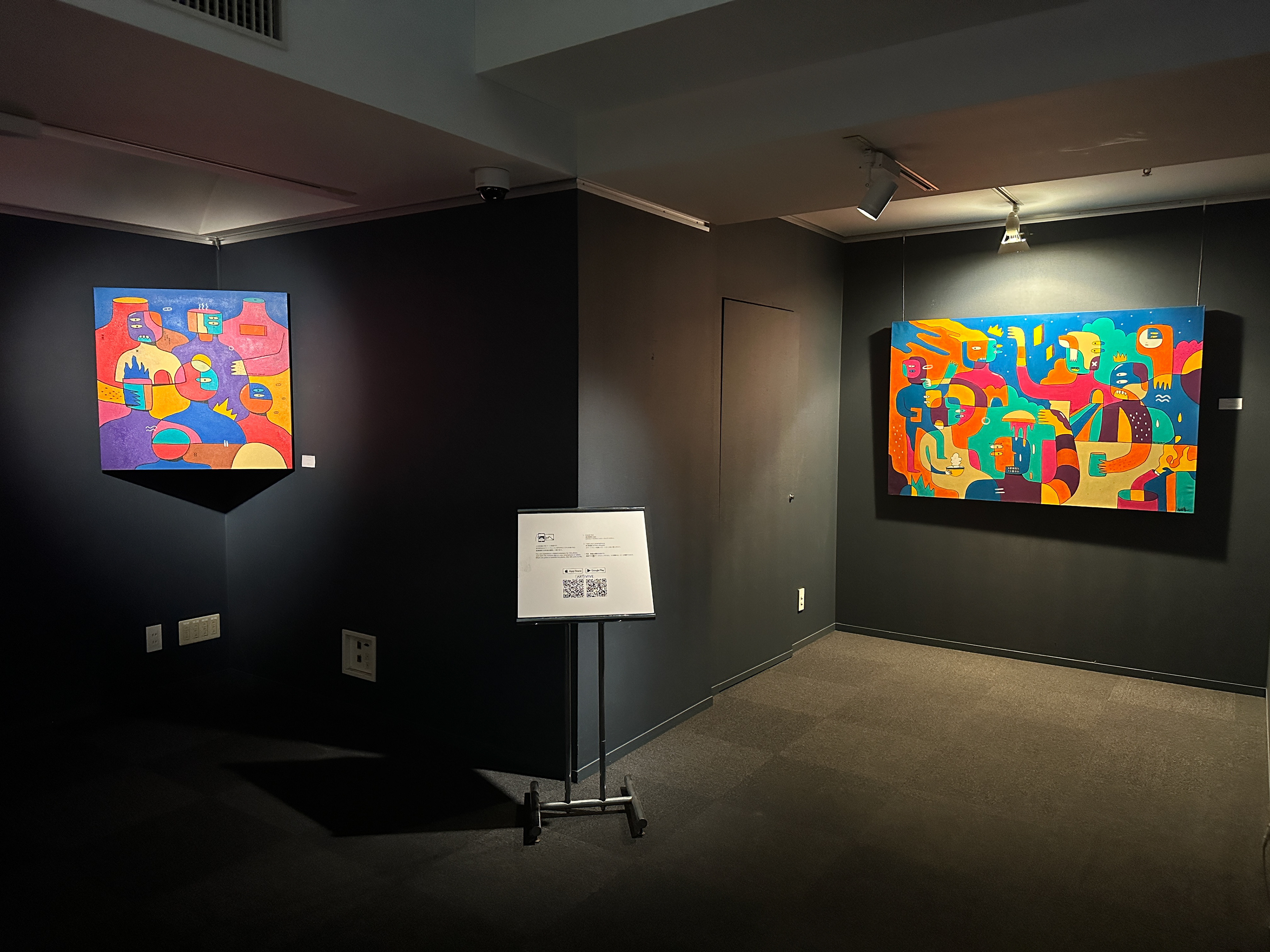 Acrylic on canvas using augmented reality, a novel approach to this traditional medium