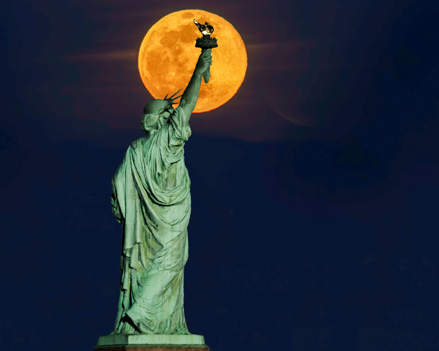 Moonrise Caven point NJ