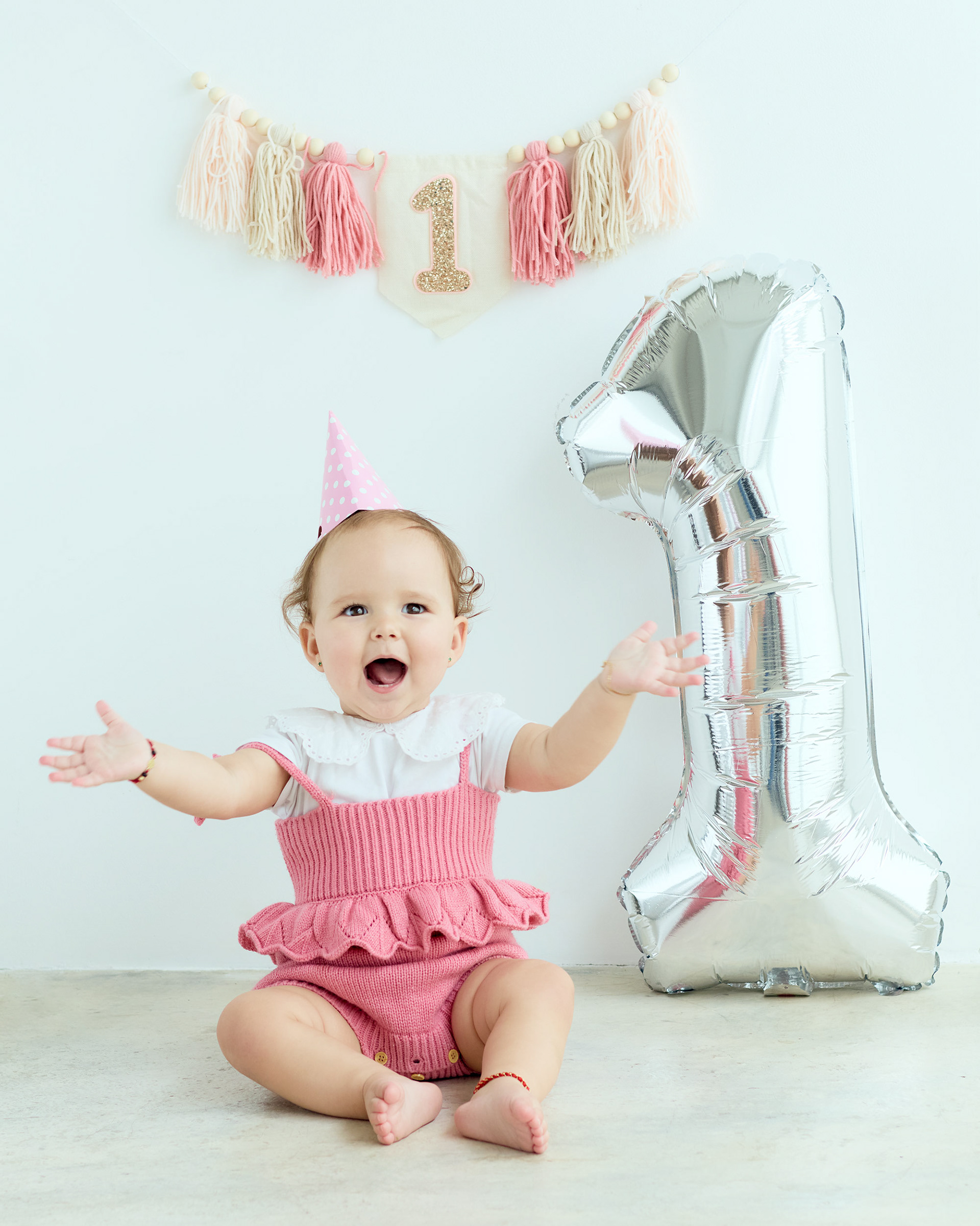 CHARLOTTE'S FIRST BIRTHDAY