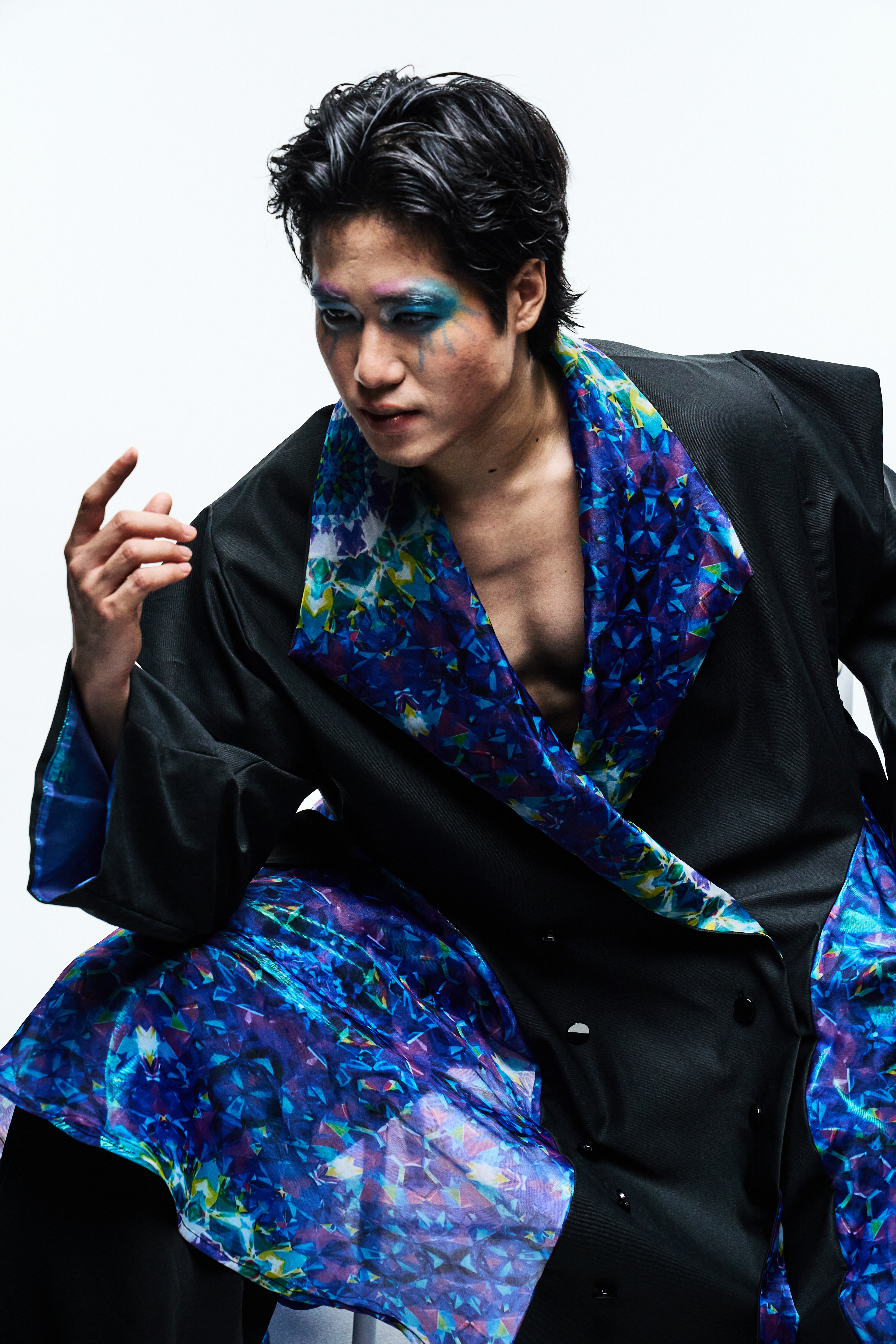 Raison d’être — Emperor’s Prison  Power contained, control imposed.  A fashion editorial exploring restriction and authority through structured form and rigid silhouette. Shot in Bangkok for a Raffles International College mini collection.